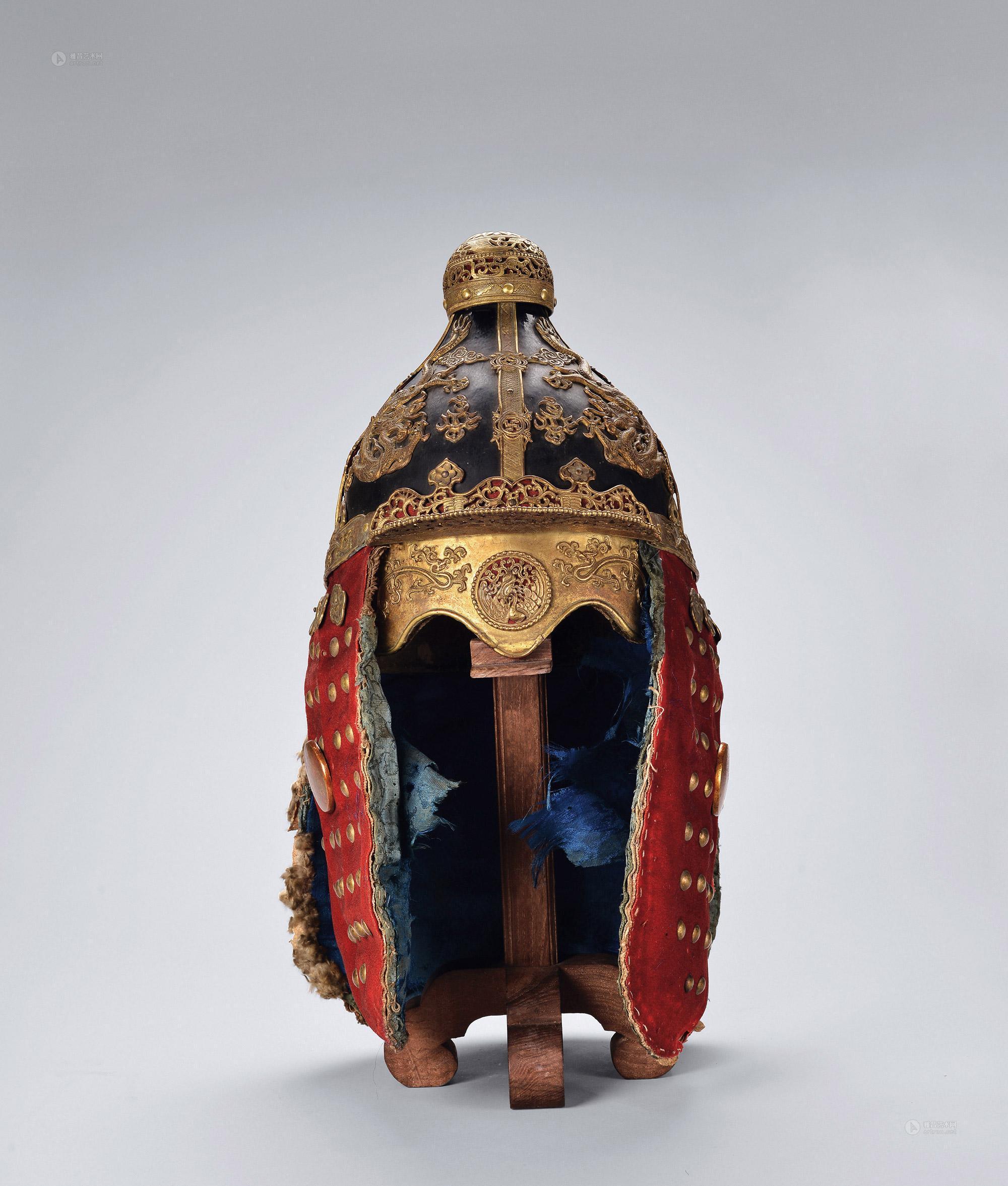 1553清中期铜鎏金云龙纹头盔