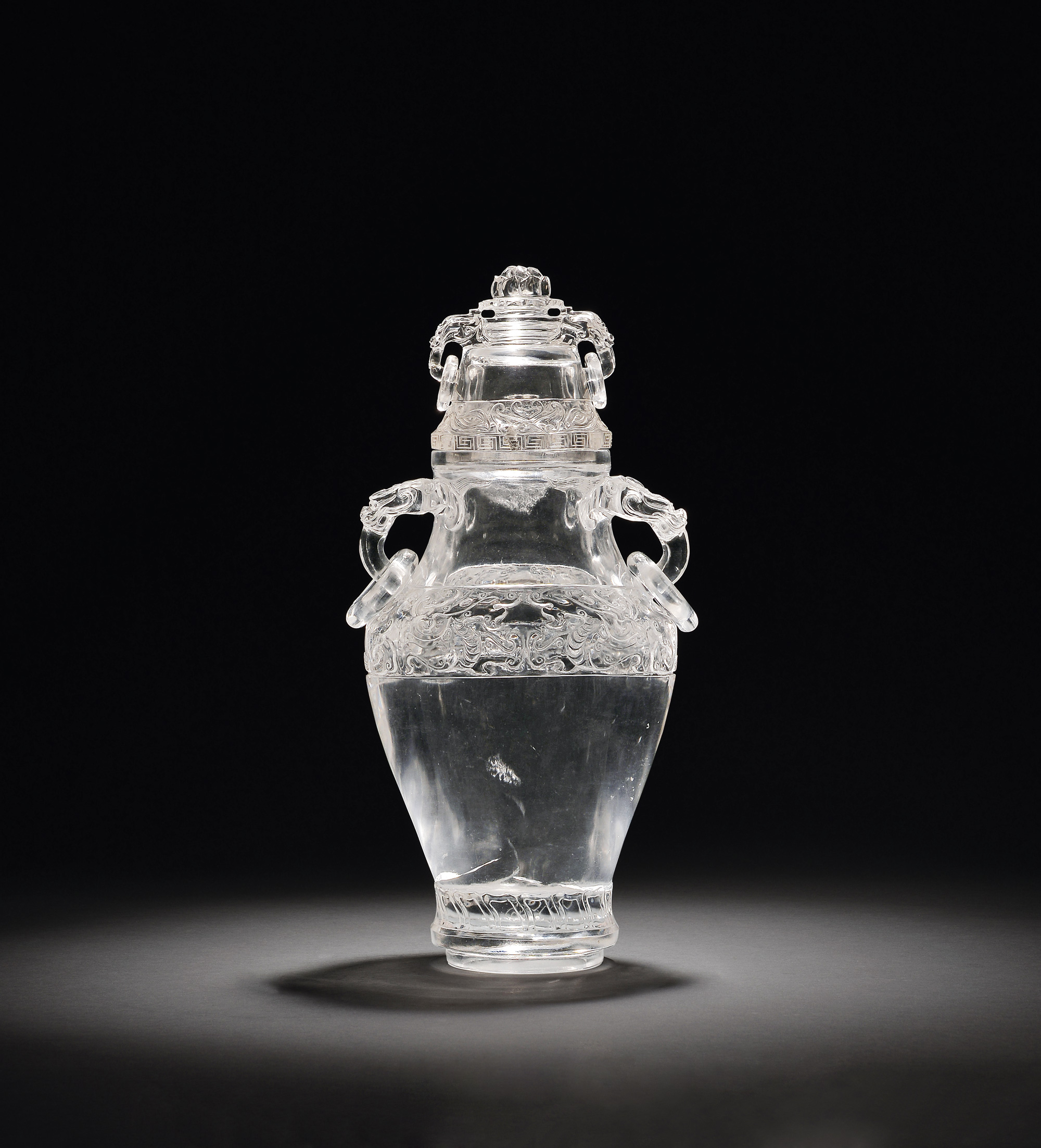 7751 清乾隆 水晶龙纹环耳盖瓶