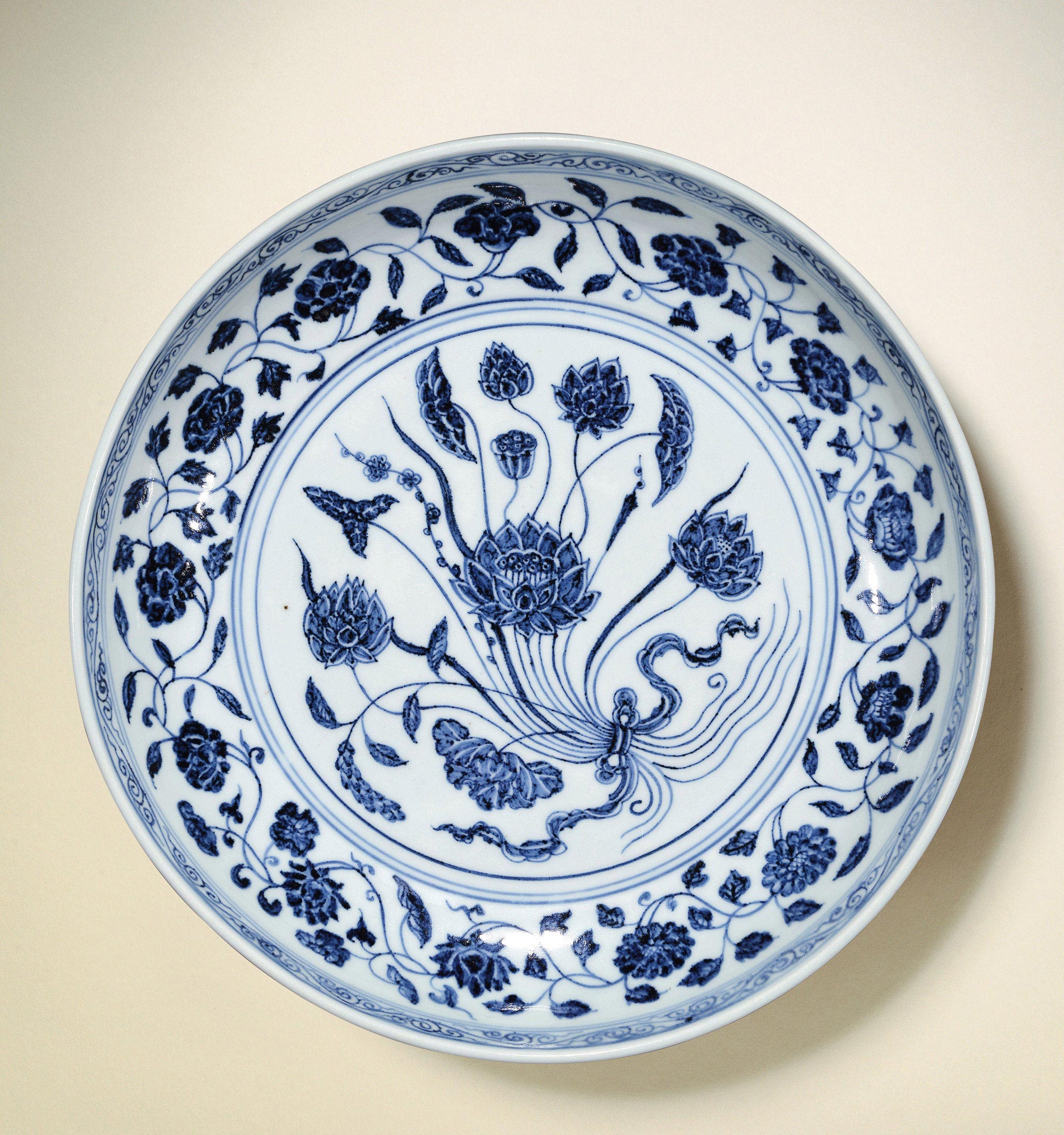 【明永乐 青花一把莲大盘】拍卖品_图片_价格_鉴赏_明代青花瓷器_雅昌