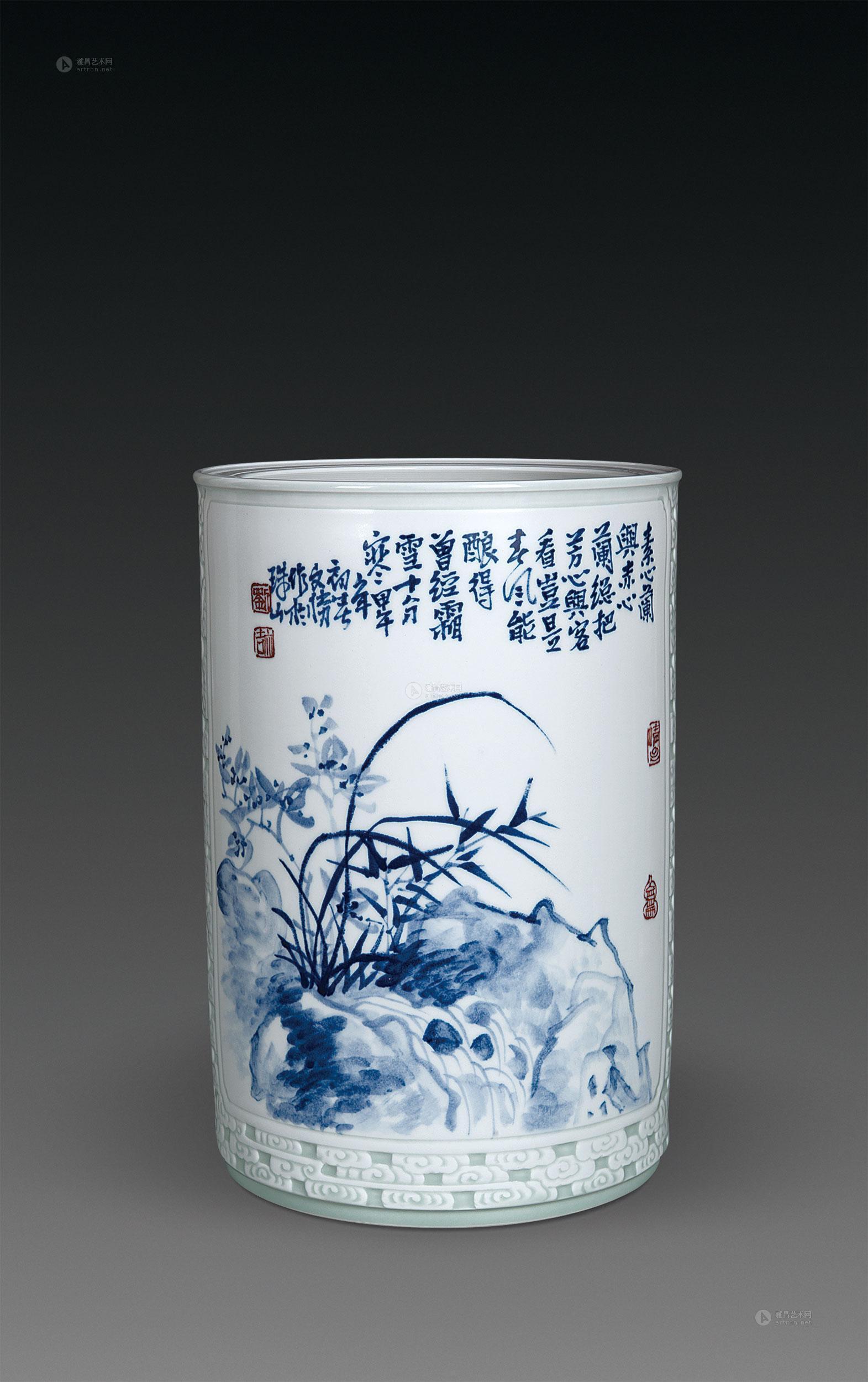 16032014年作刘文胜青花素心兰瓷瓶