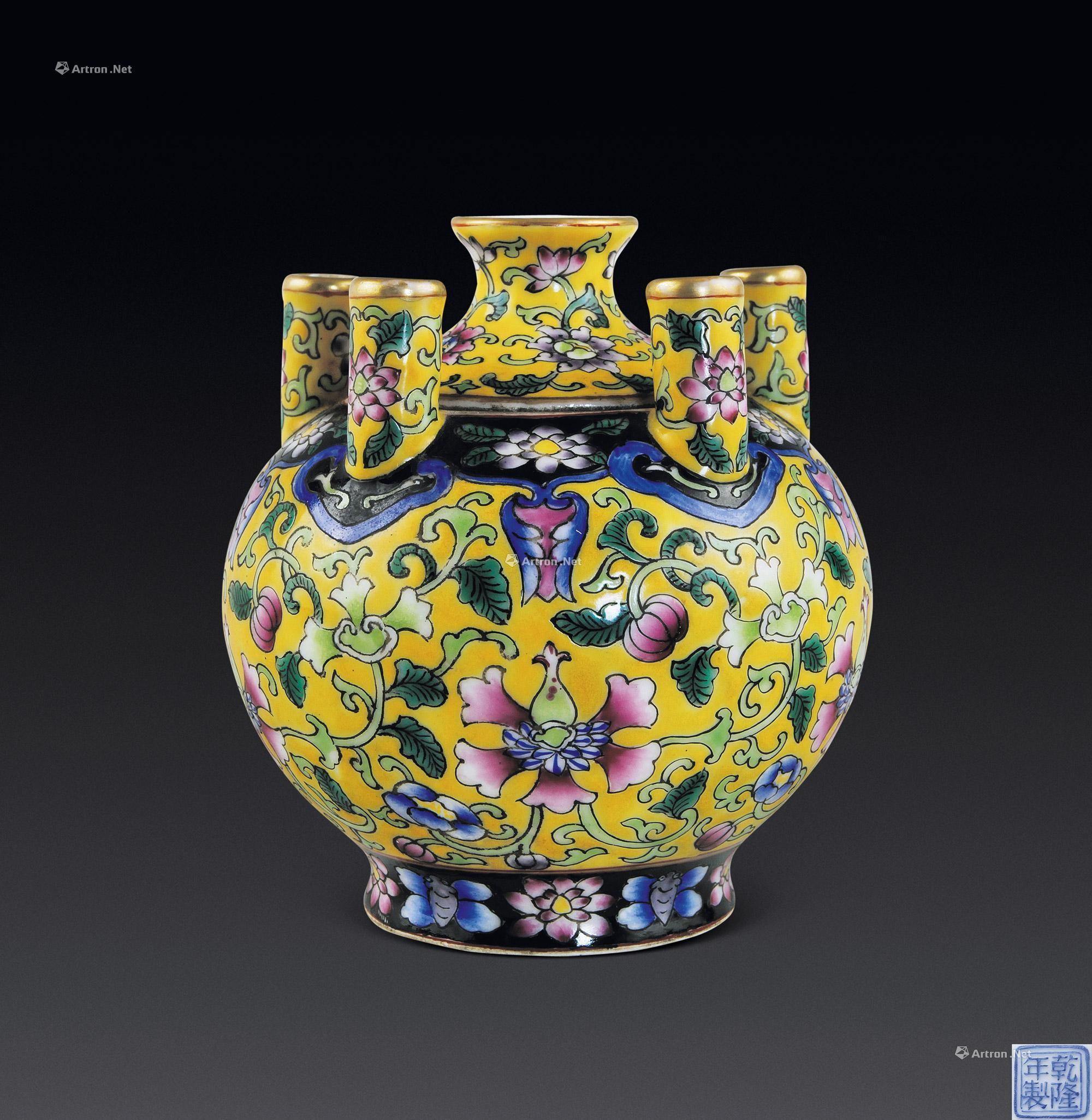 1307清乾隆珐琅彩描金花卉带盖六口赏瓶