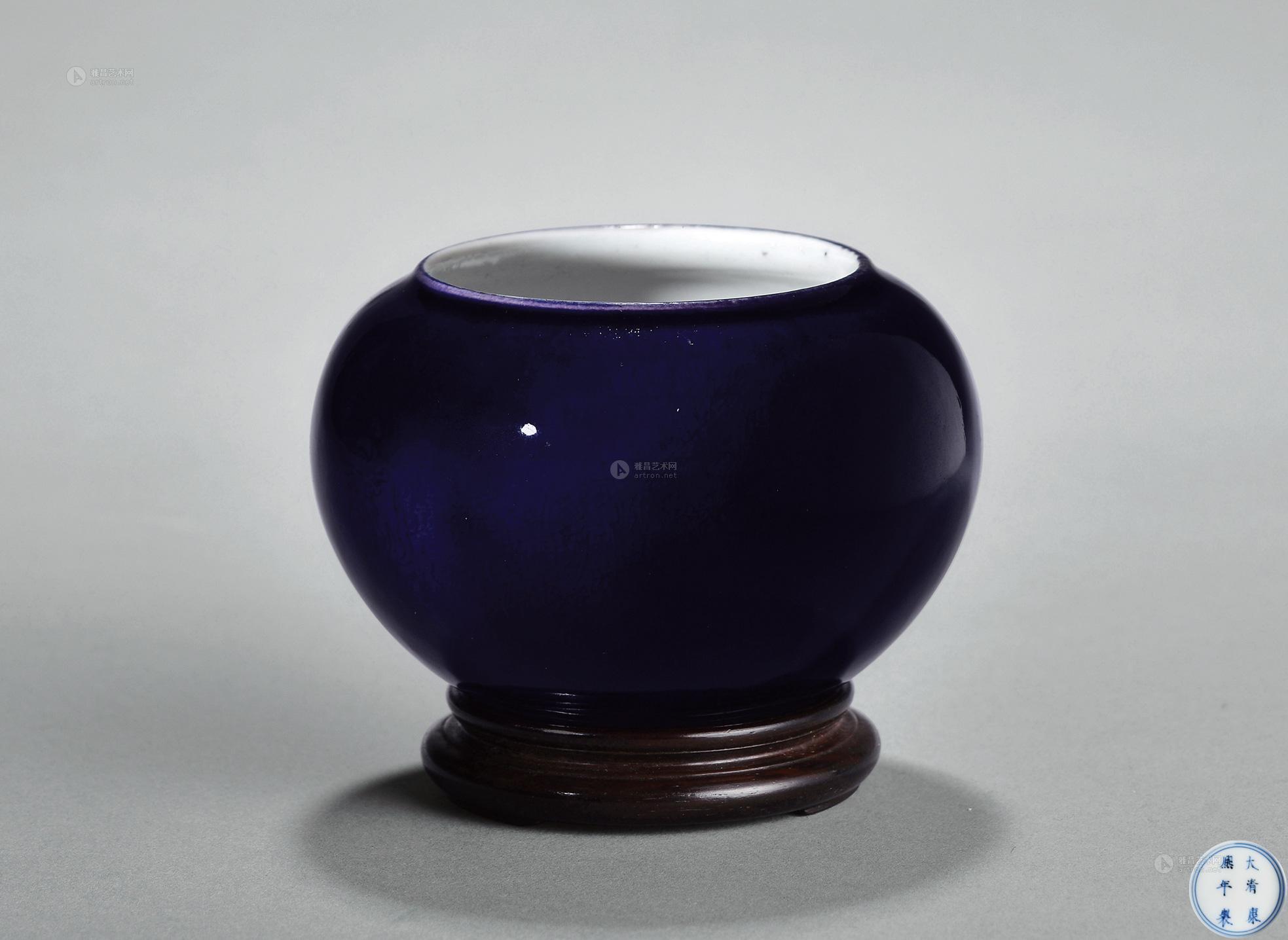 3472清康熙茄皮紫釉暗刻团龙纹罐