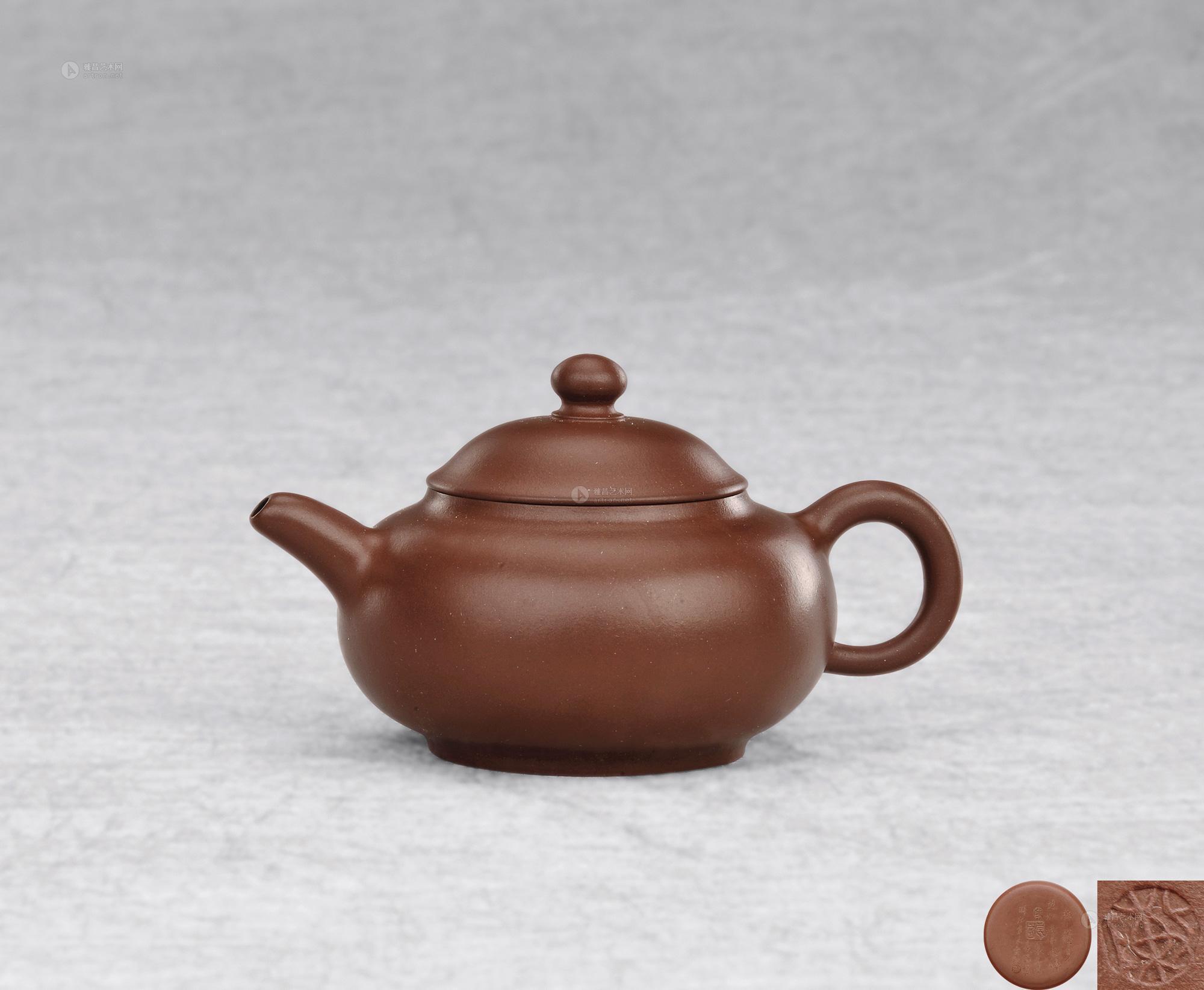 3853 当代 陈国良制矮潘壶