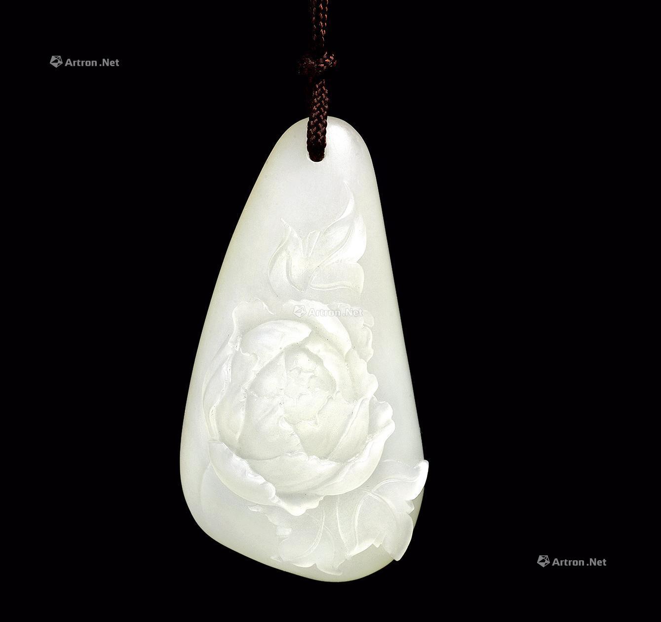 0920 白玉雕牡丹花挂件(和田籽料)