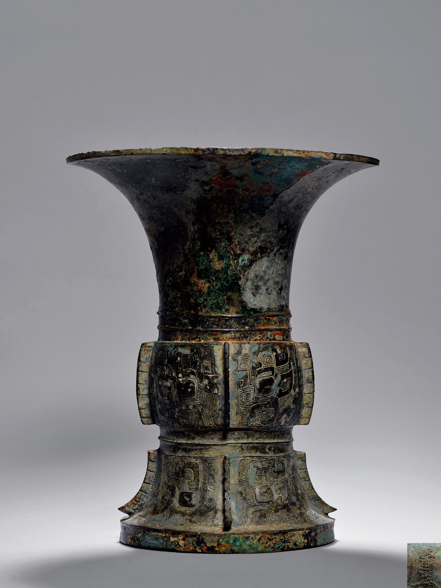 【西周早期 青铜兽面纹鱼尊】拍卖品_图片_价格_鉴赏_青铜器_雅昌艺术