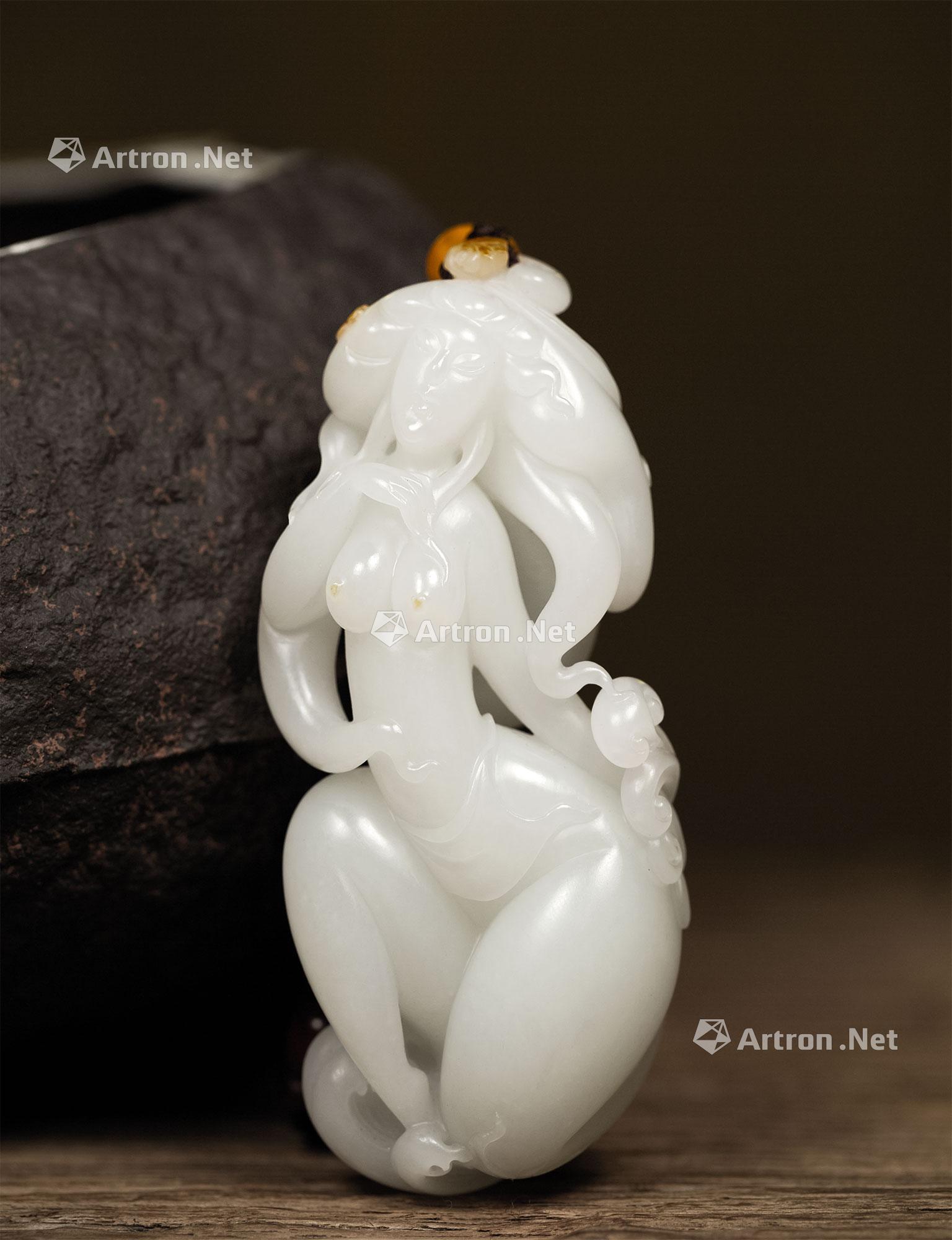 3113 吴德升 和田玉籽料裸女把件