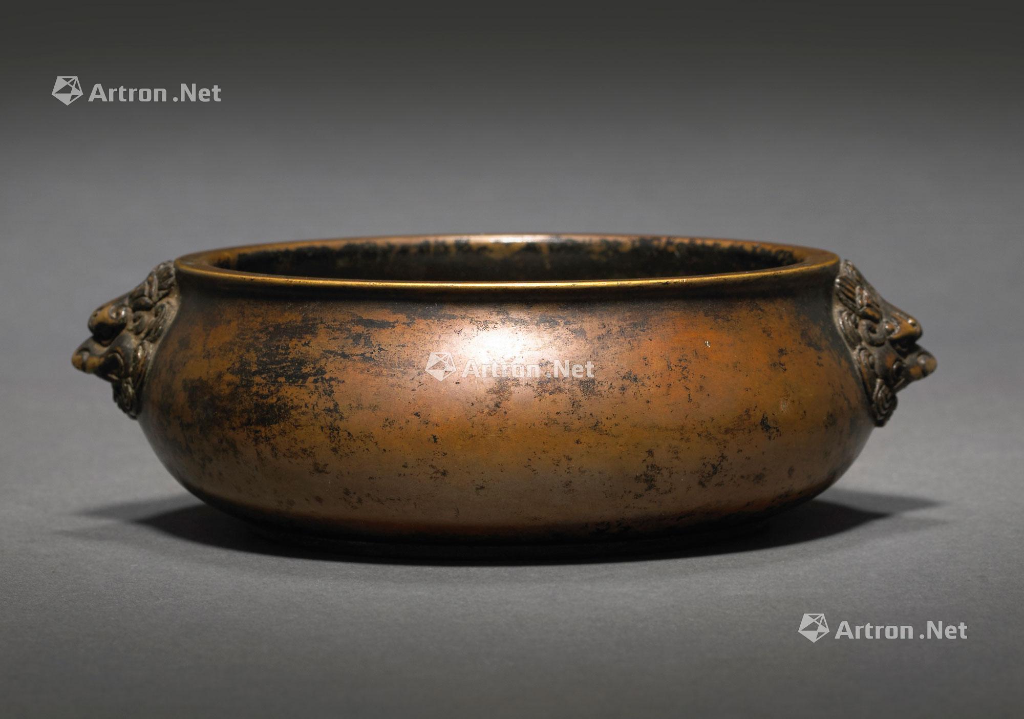 7108 18世纪 铜兽面双耳香炉《玉堂清玩》款