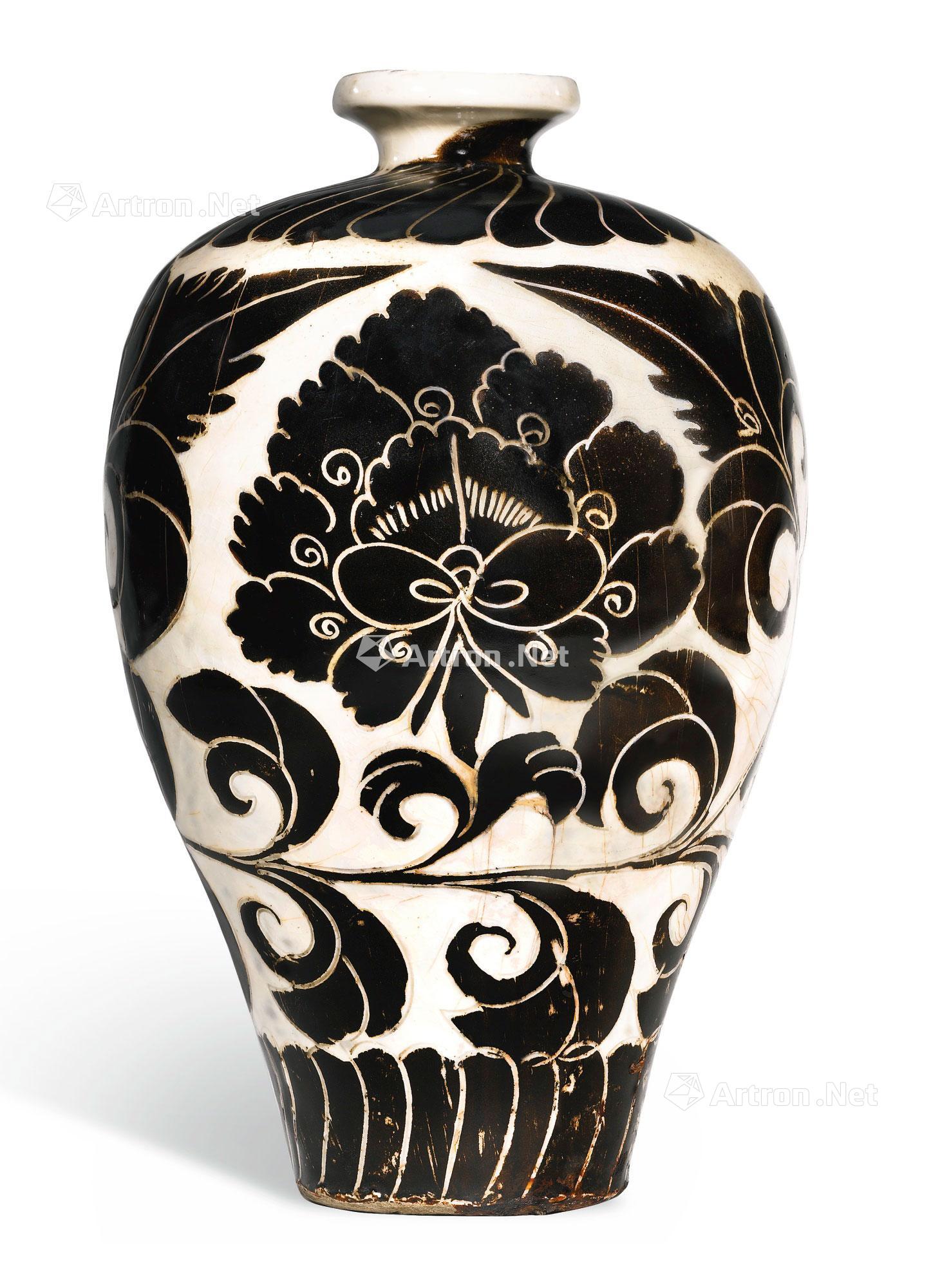 中国 磁州窯 白釉 剔花卉文　骨董品　アンティーク　花瓶　古美術