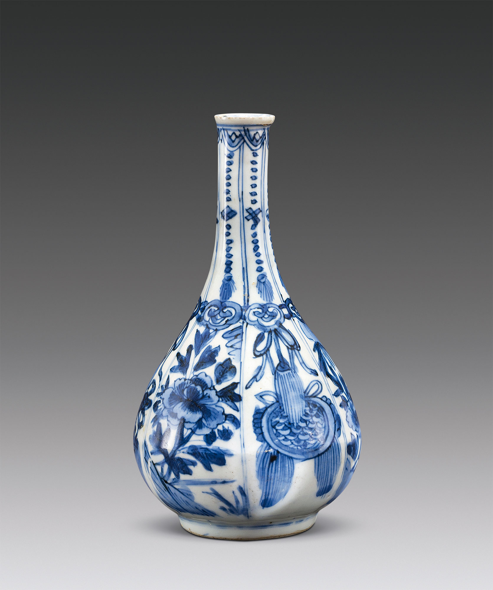 *0018 清早期 青花胆式瓶