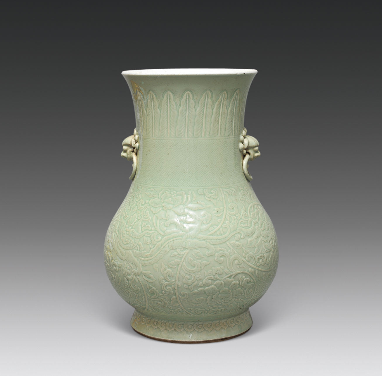 青釉暗刻穿花螭龙纹兽耳尊】拍卖品_图片_价格_鉴赏_清代单色釉瓷器