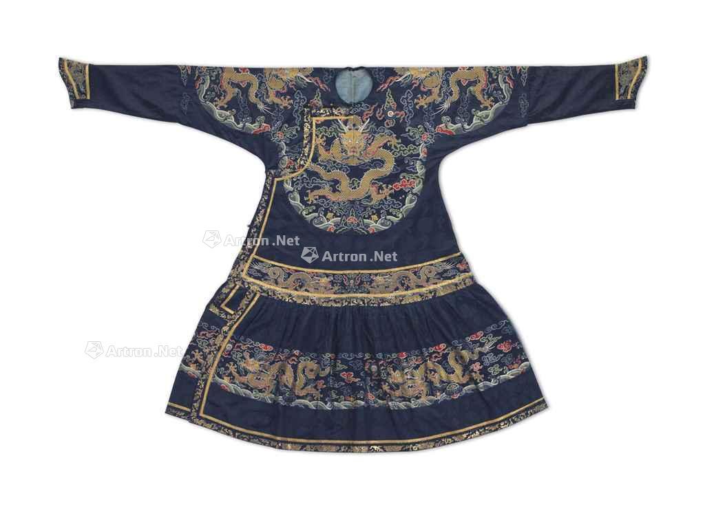 【清康熙 御制石青地织锦金龙纹朝袍】拍卖品_图片_价格_鉴赏_工艺品其它_雅昌艺术品拍卖网