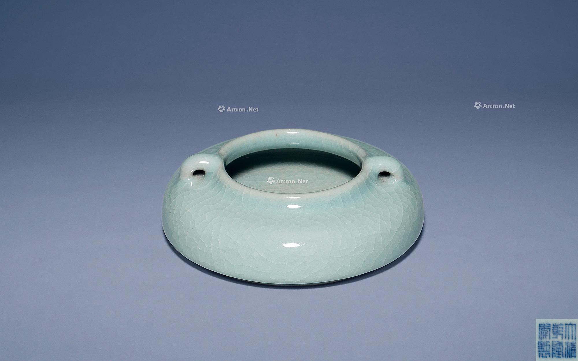 3245 清乾隆 仿汝釉双耳小水丞