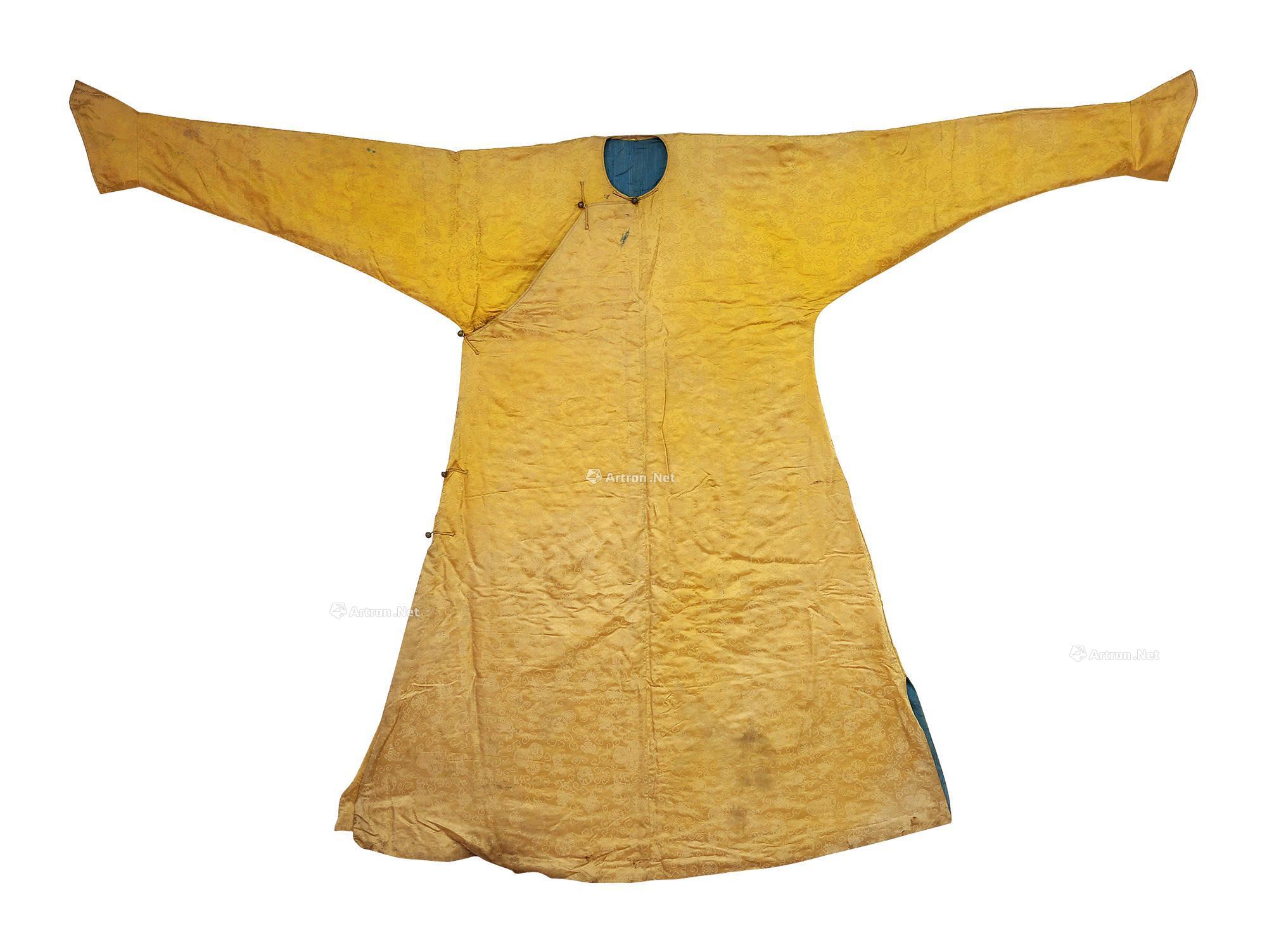 0914清早期明黄地冬朝袍