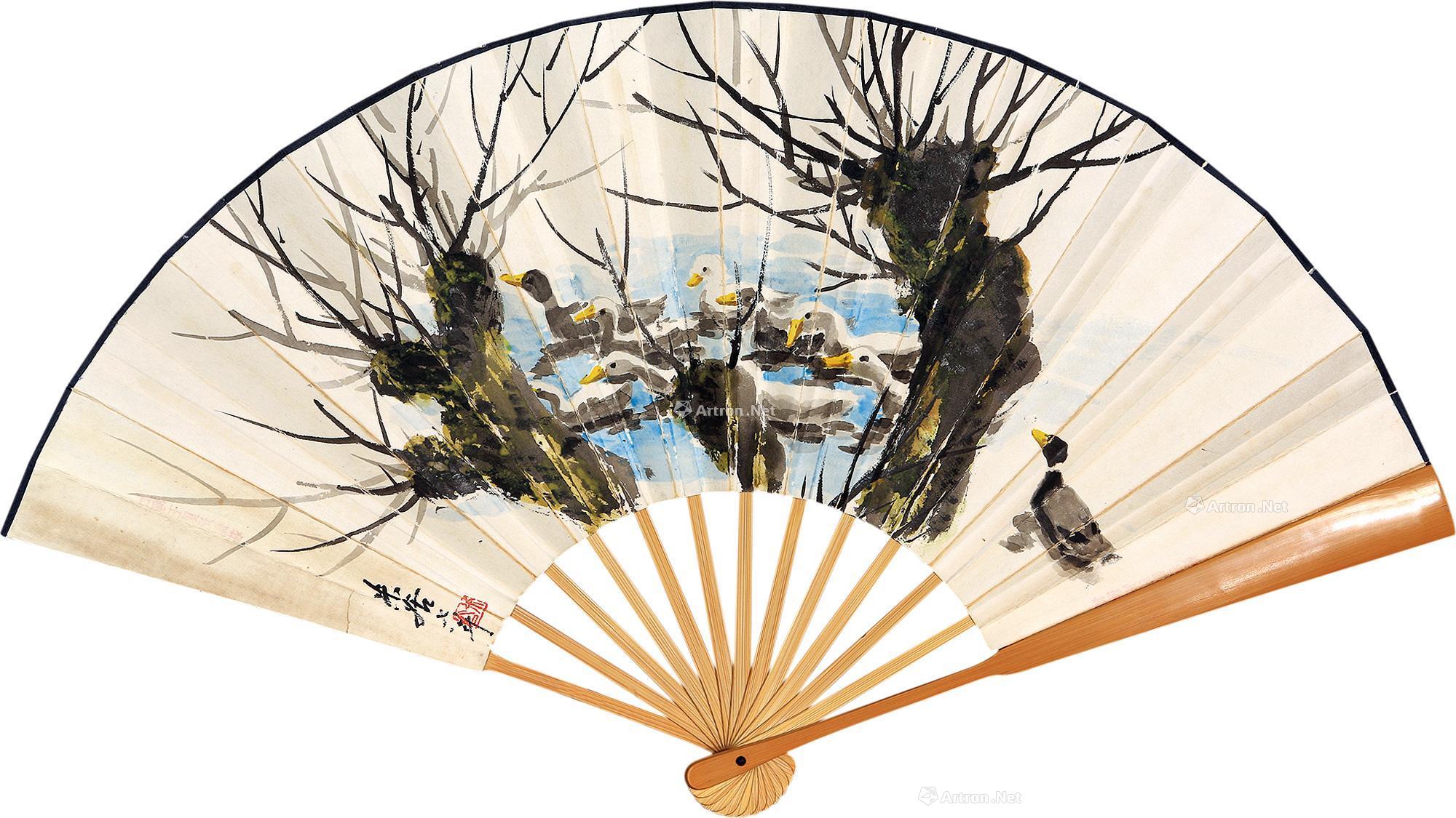 0084 暖鸭戏水图 成扇 设色纸本