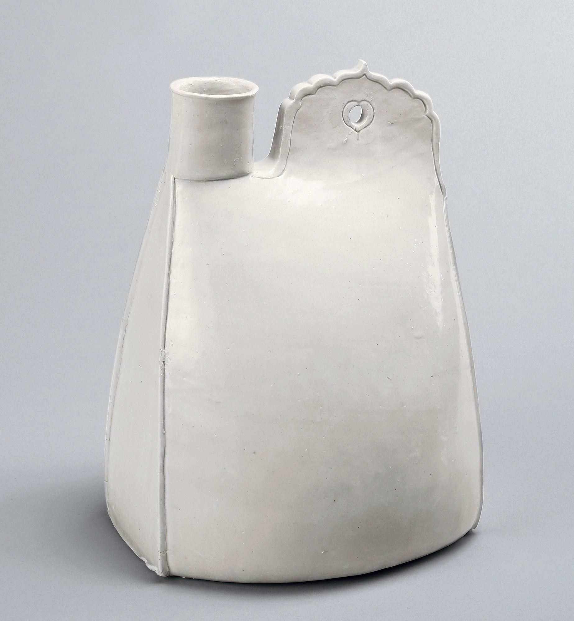 3664辽白瓷仿皮囊壶