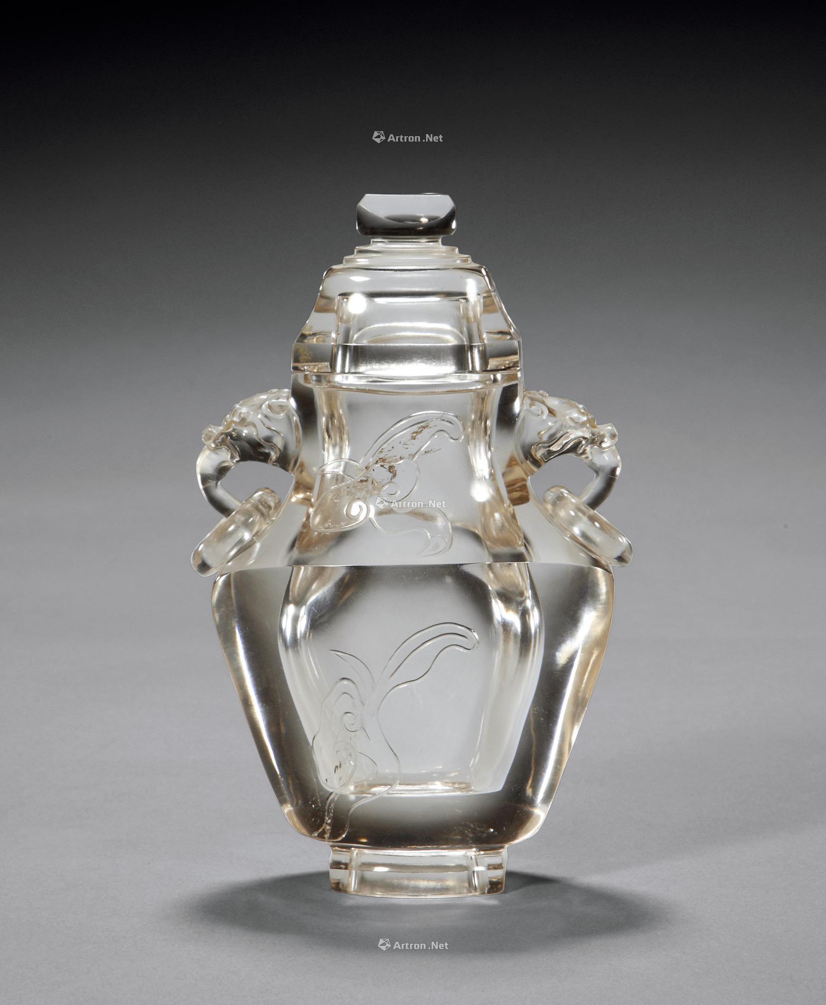 *4488 清 兽首衔环耳灵芝纹水晶瓶