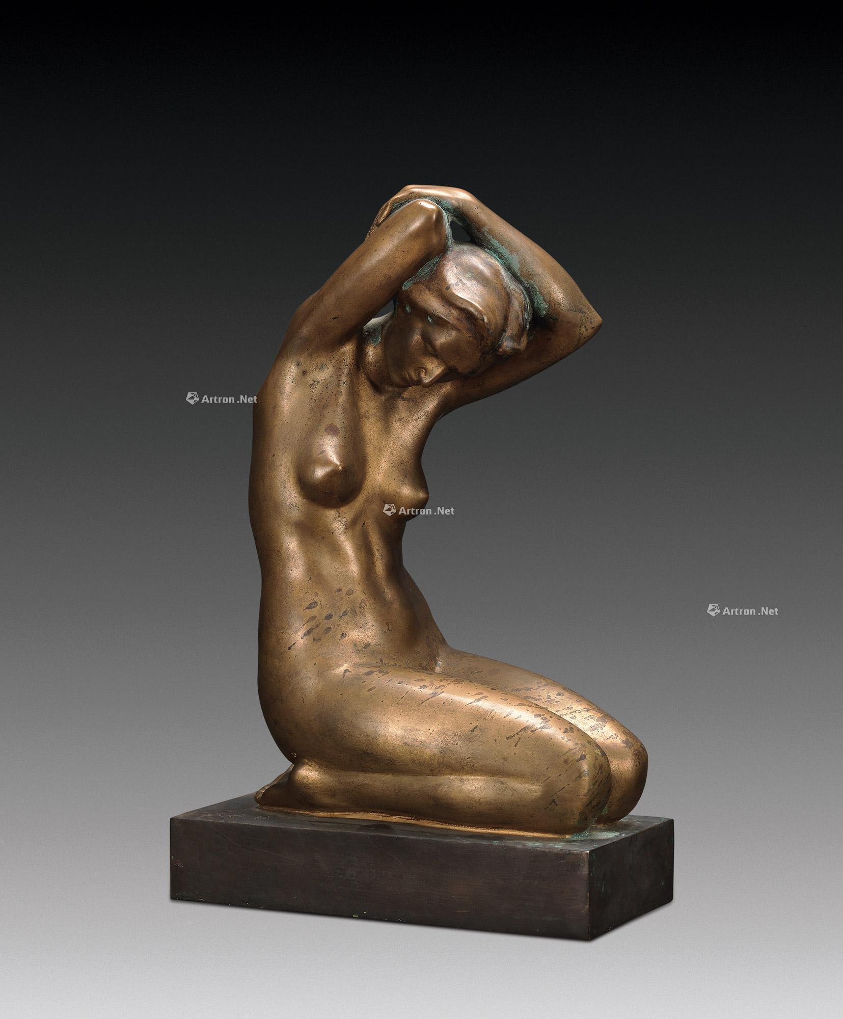 13801986年作跪姿女人体铜雕塑