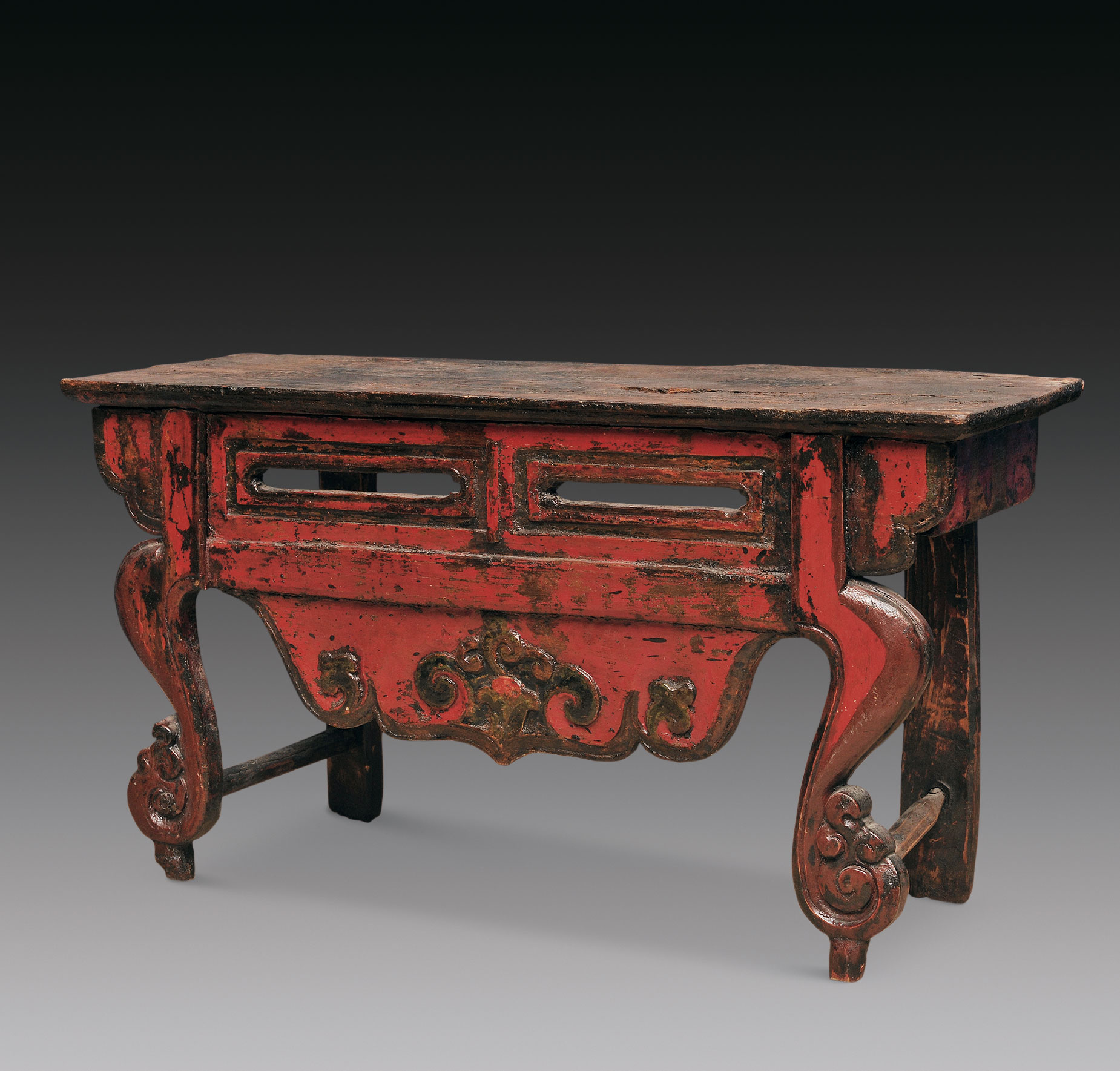 654219世纪彩绘弯腿镂雕供桌