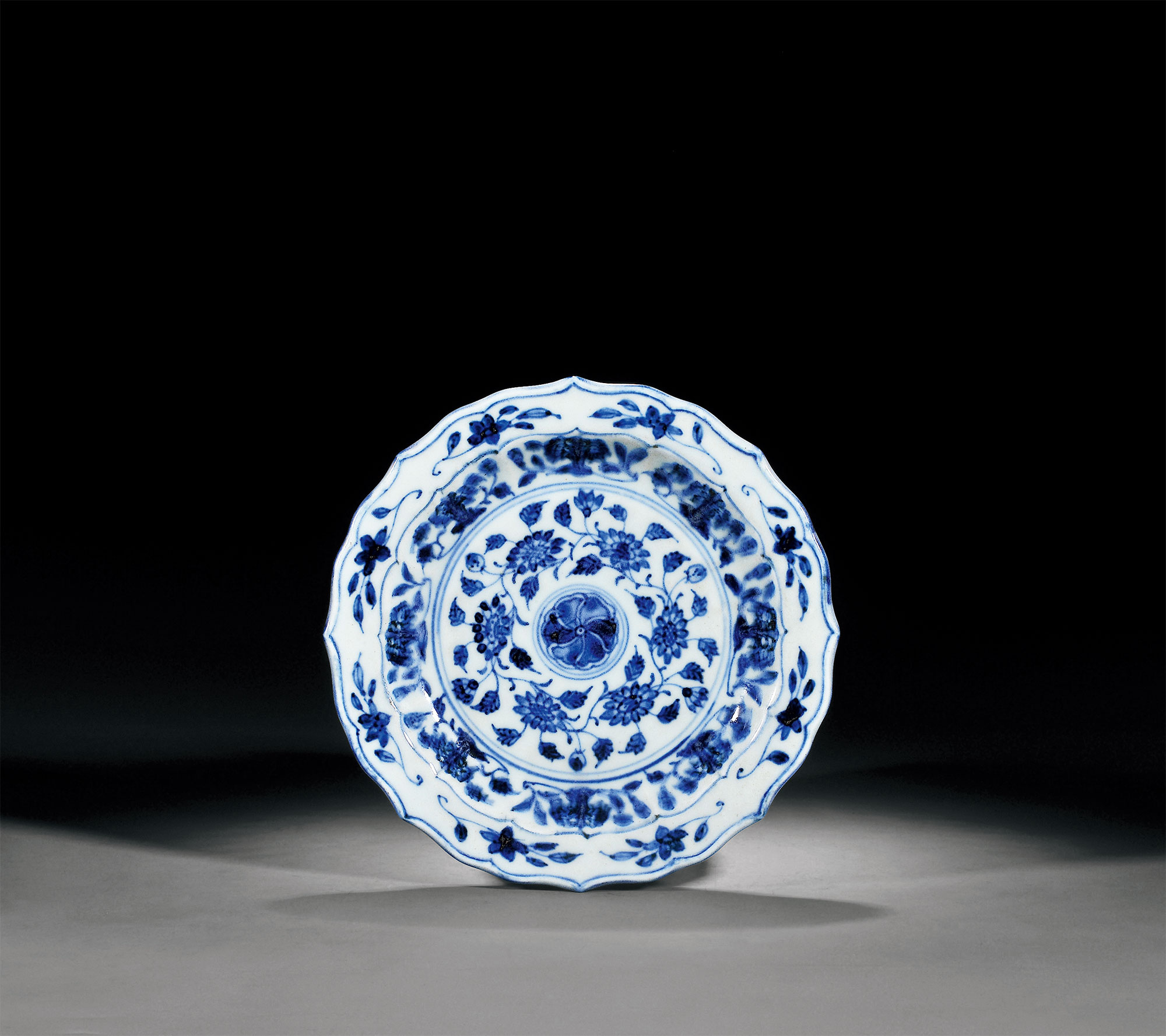 【清雍正 仿永乐青花缠枝菊花纹盏托】拍卖品_图片_价格_鉴赏_清代