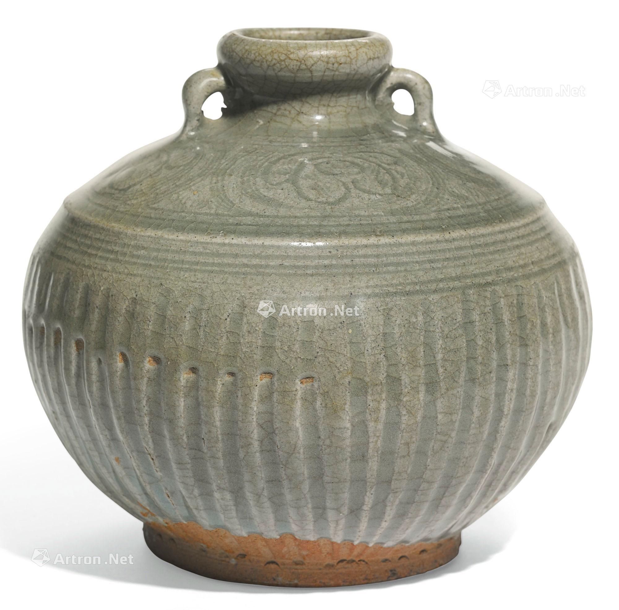 0097 宋加洛十四世纪 泰国青瓷缠枝花卉双系罐