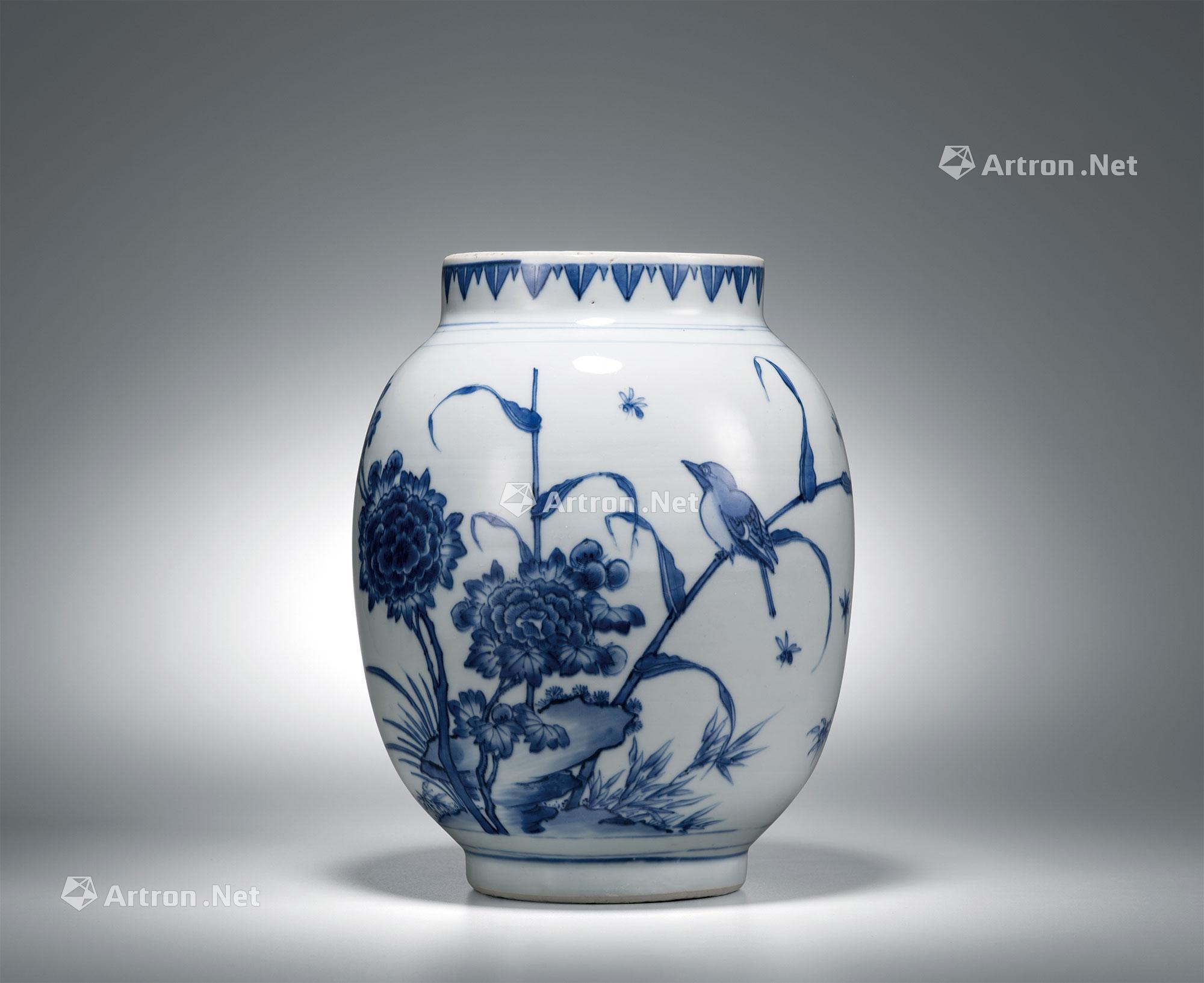 0144 明崇祯 青花花鸟纹莲子罐