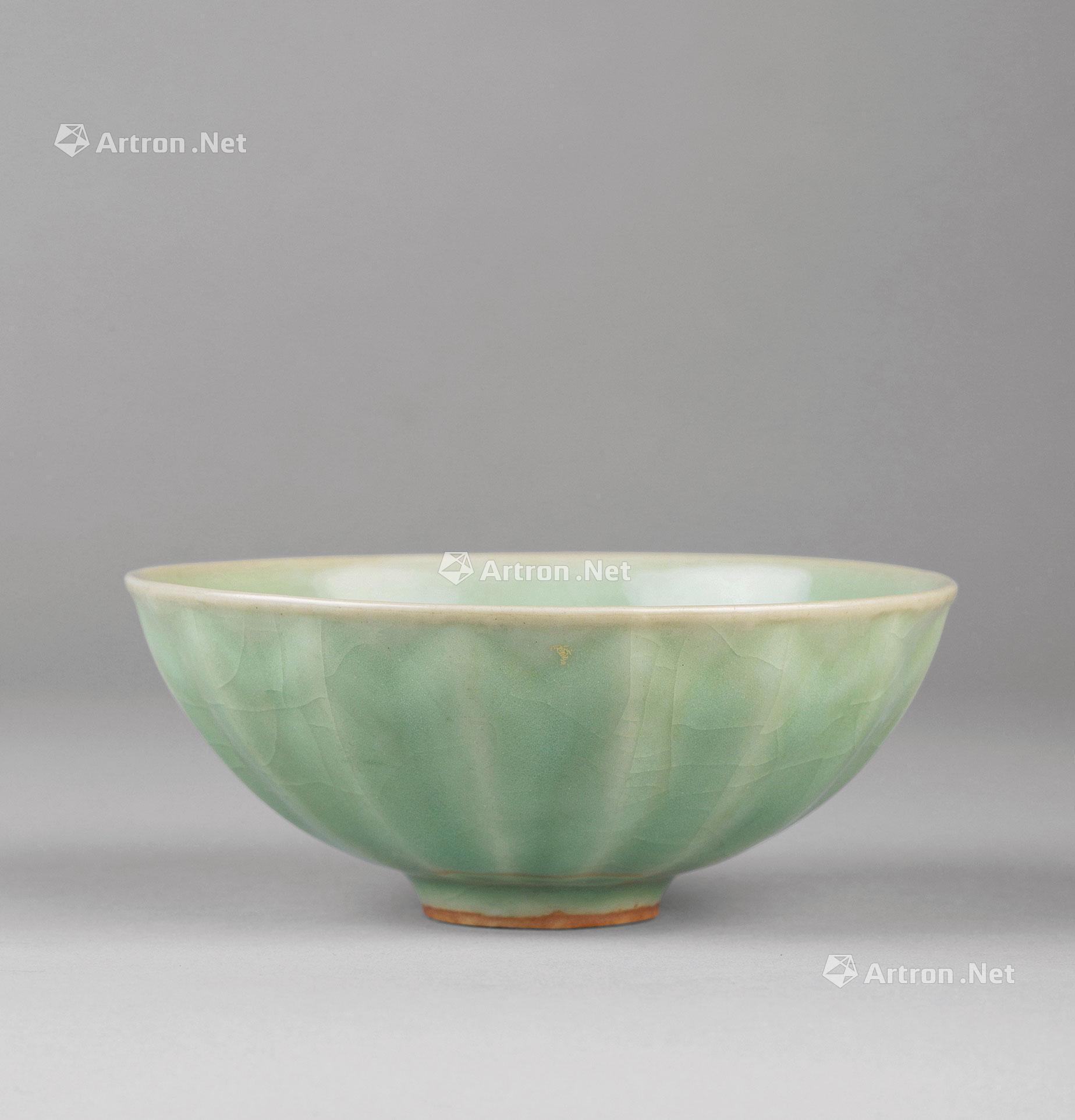 【南宋(1127～1279) 龙泉窑莲瓣纹碗】拍卖品_图片_价格_鉴赏_元代