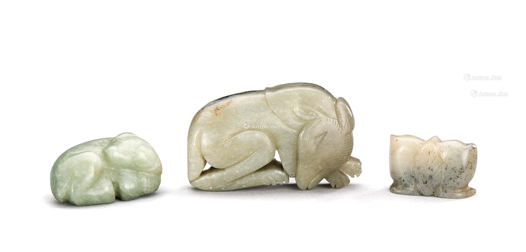 1527辽金玉熊两件及玉桃形珮