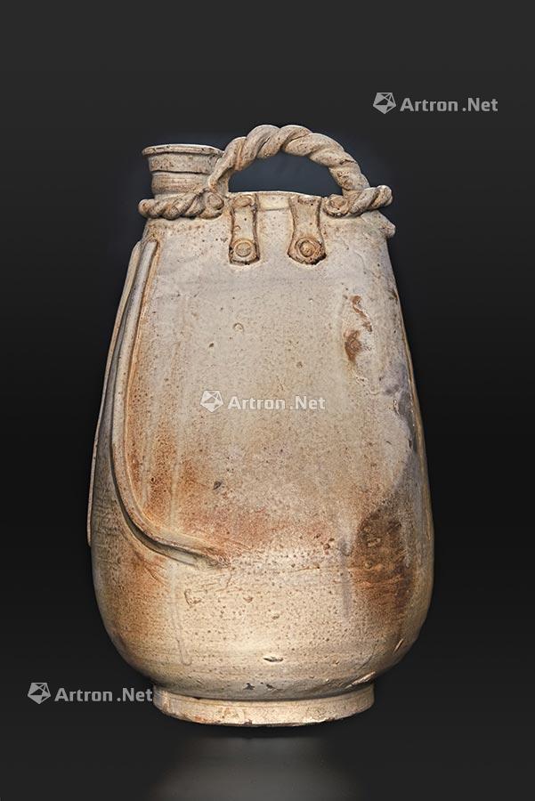 1052 辽 白釉皮囊壶