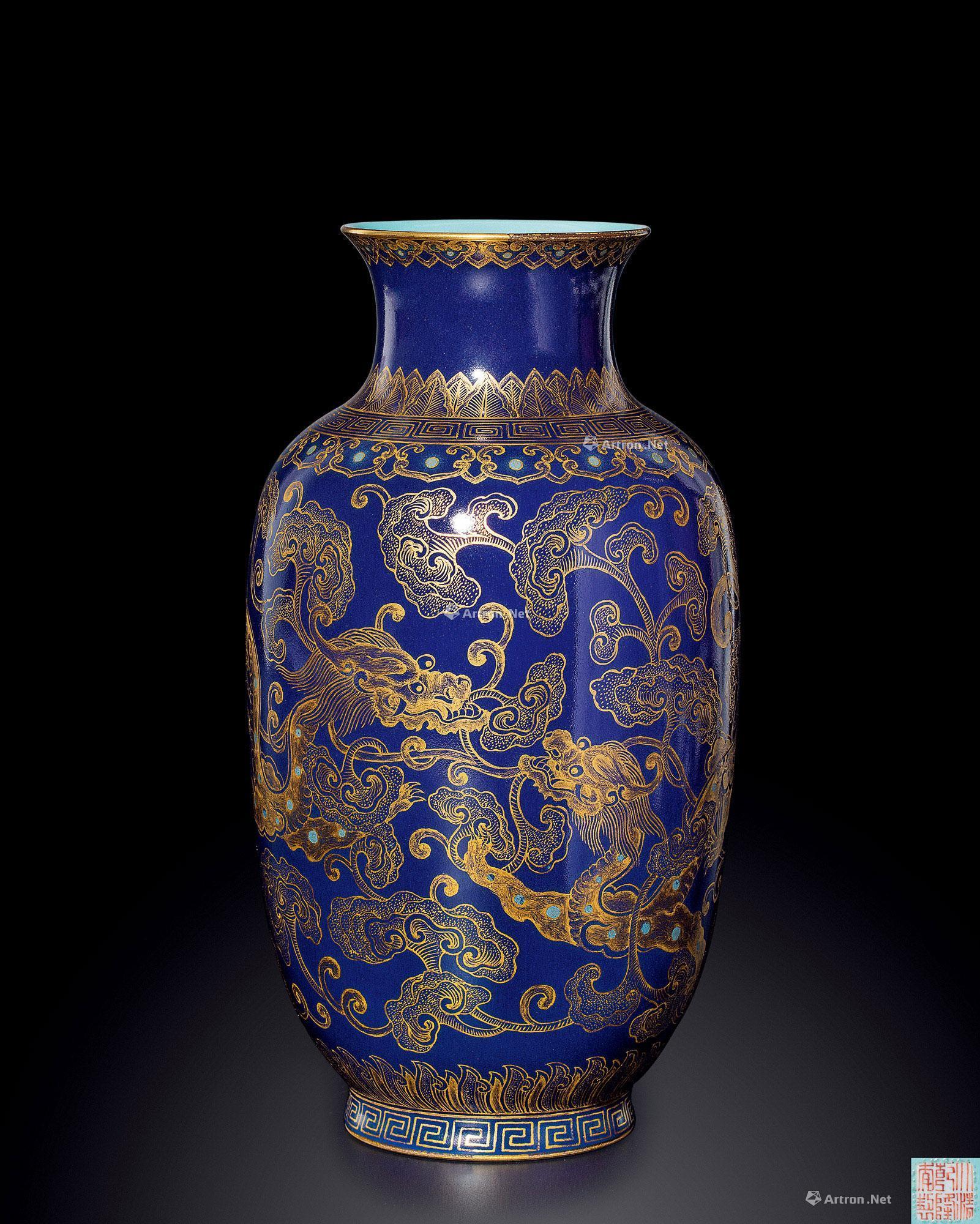 【清代 乾隆 霁蓝描金龙纹瓶】拍卖品_图片_价格_鉴赏_清代其它彩釉