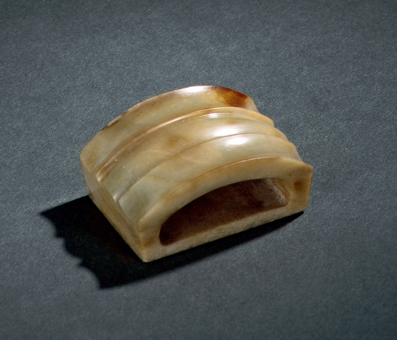 1429 战国 玉弦纹剑璏