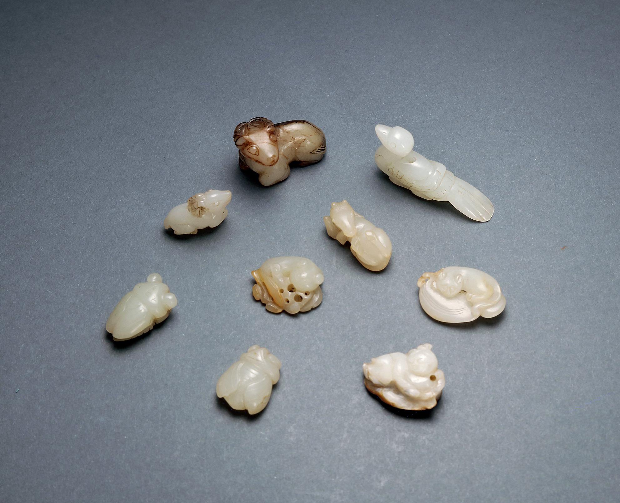 6692清各式白玉雕动物九件