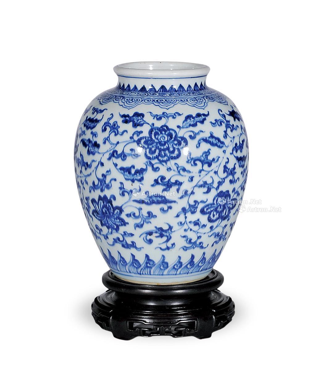 *1383 清雍正 青花缠枝花纹太白尊(带座)