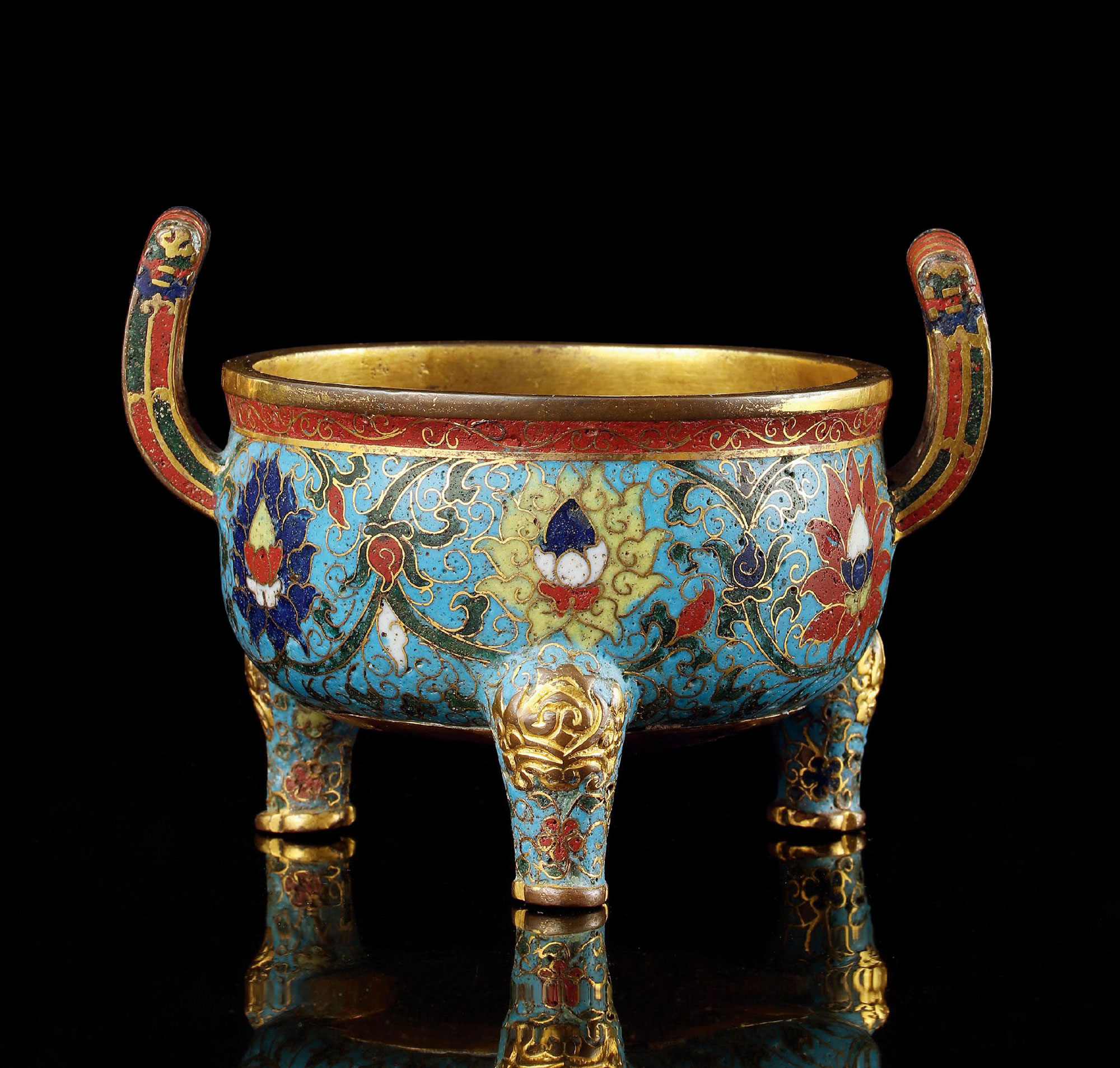 5917明宣德铜胎掐丝珐琅缠枝莲纹朝冠耳鼎式炉