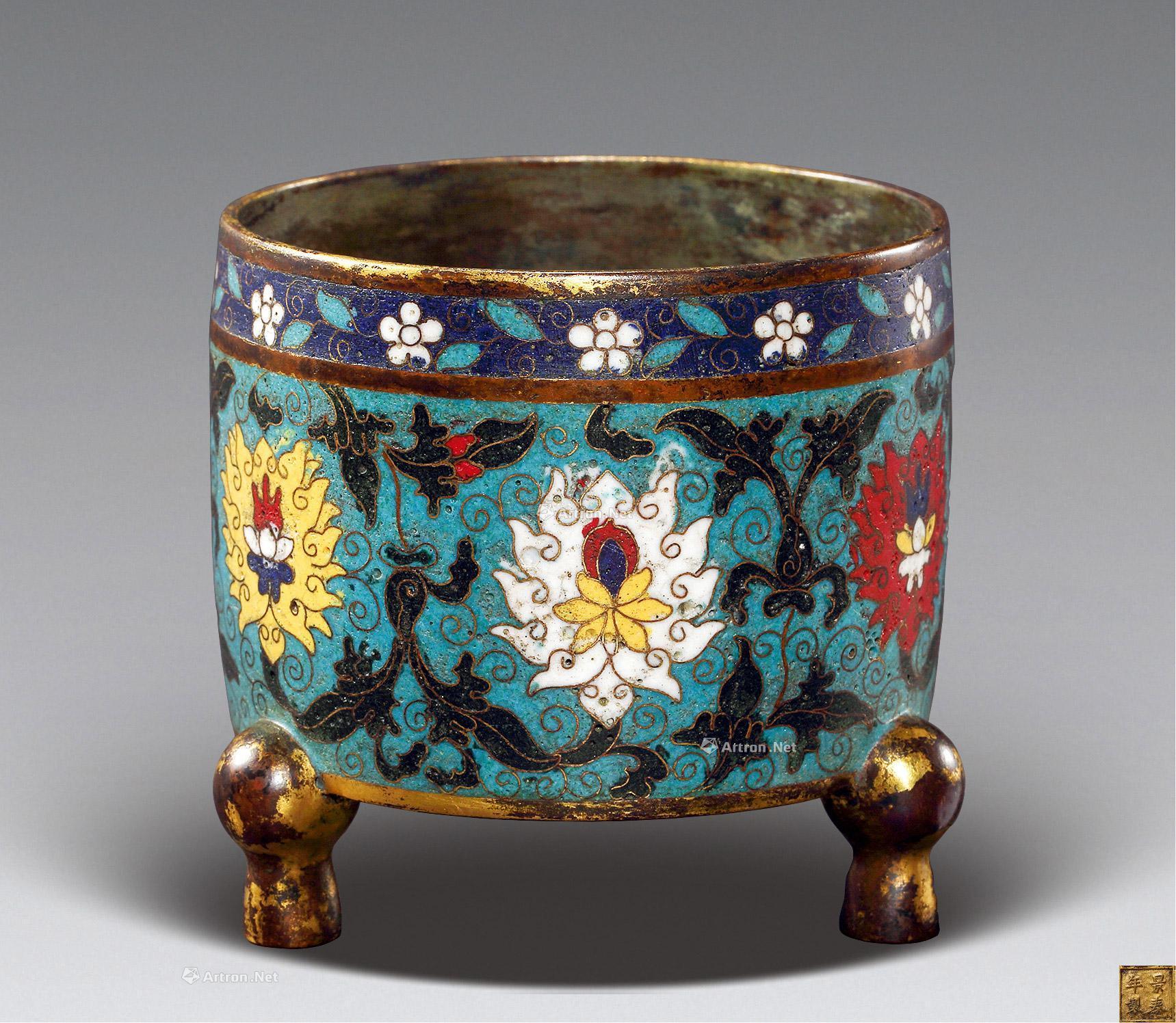 1765 明 铜胎掐丝珐琅缠枝莲纹筒式三足香炉