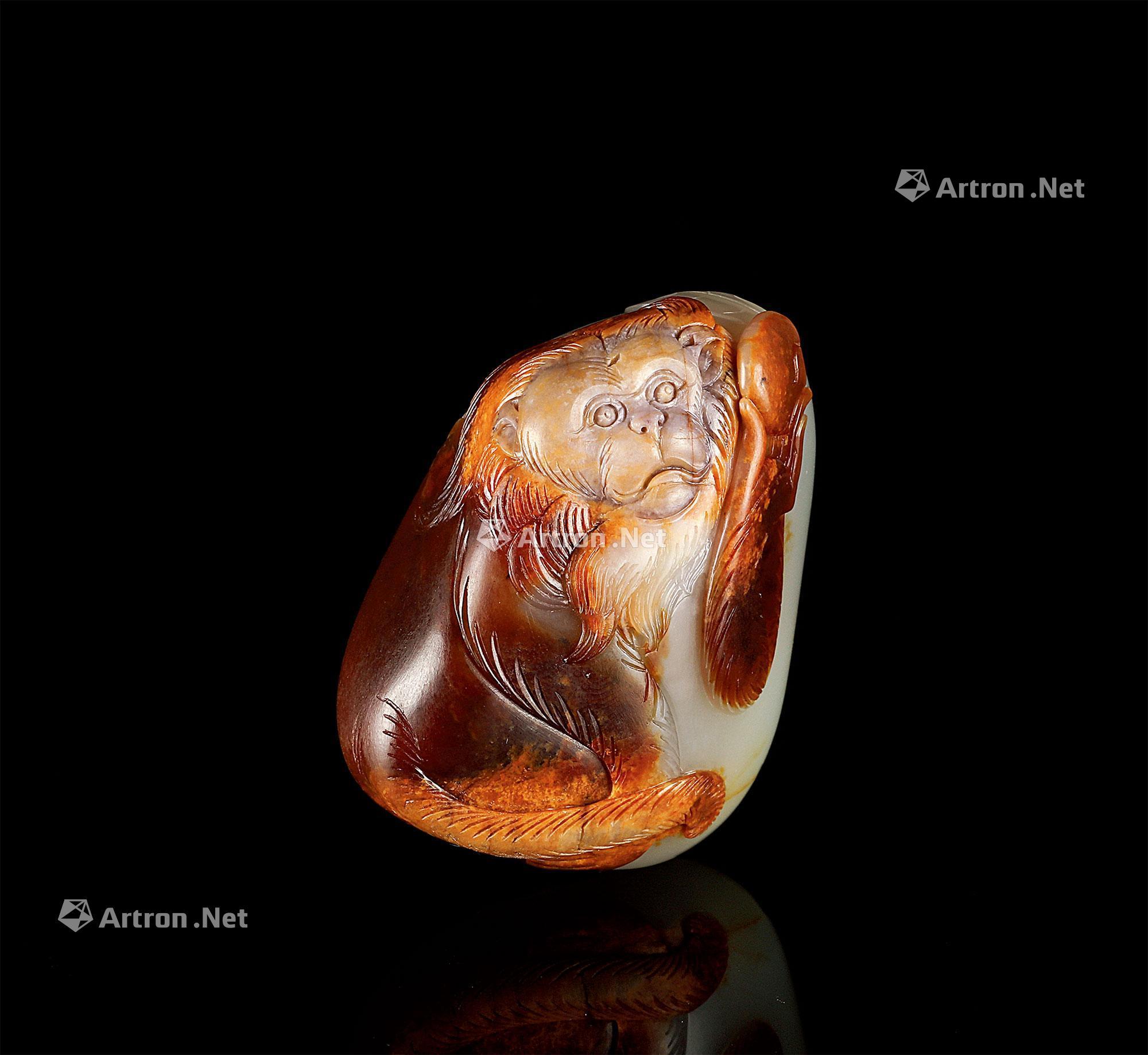 2613 新疆和田玉三色籽料灵猴献寿把件