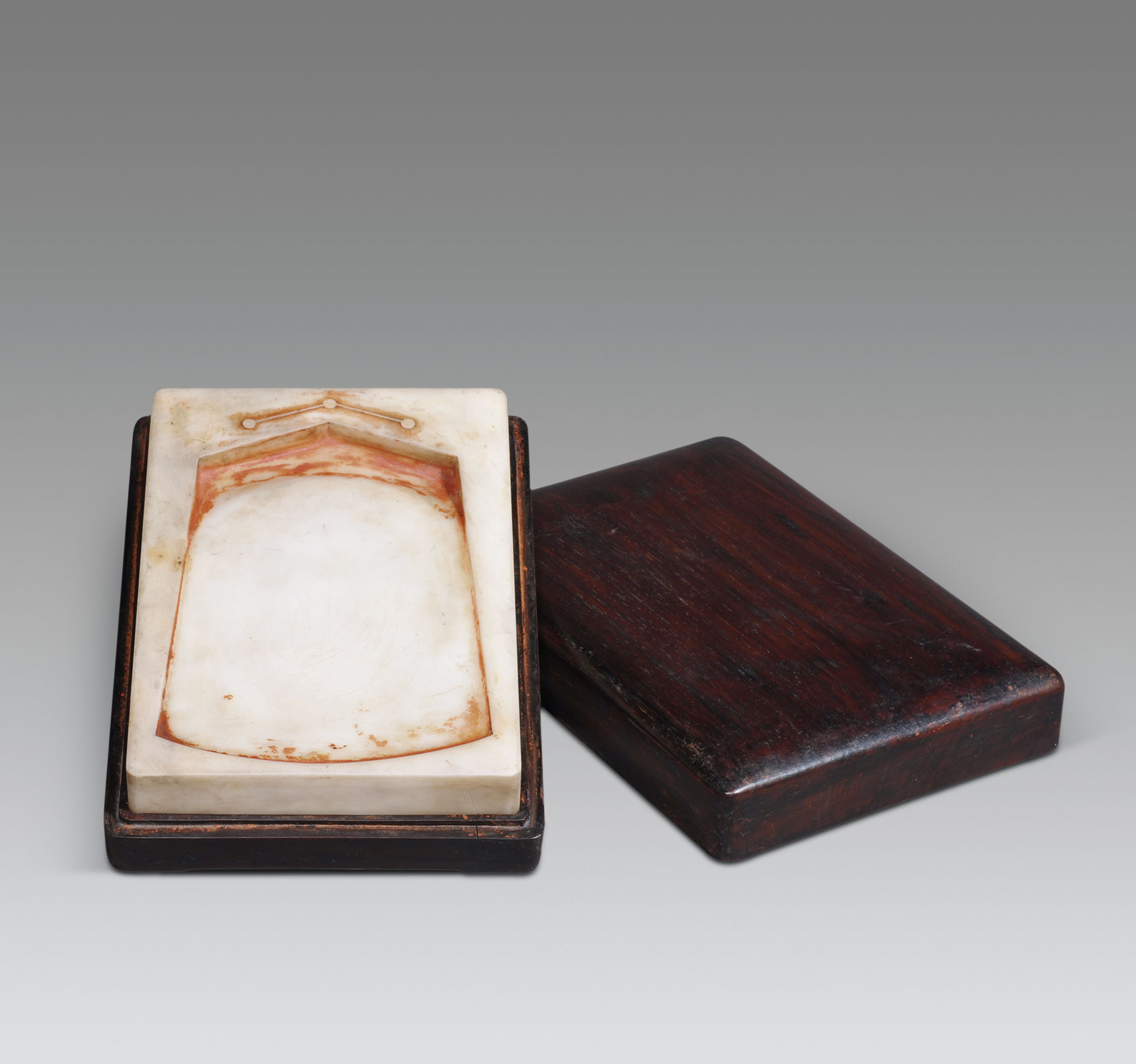 3560清白端石玄武圭形砚