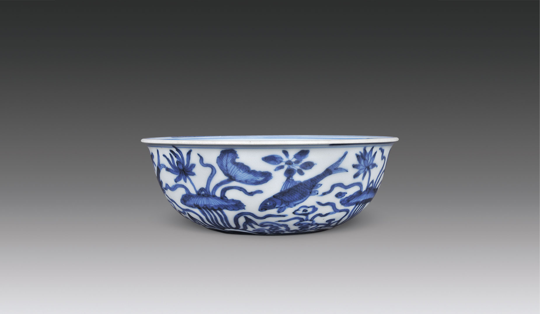 【明 青花鱼藻纹卧足碗】拍卖品_图片_价格_鉴赏_明代青花瓷器_雅昌