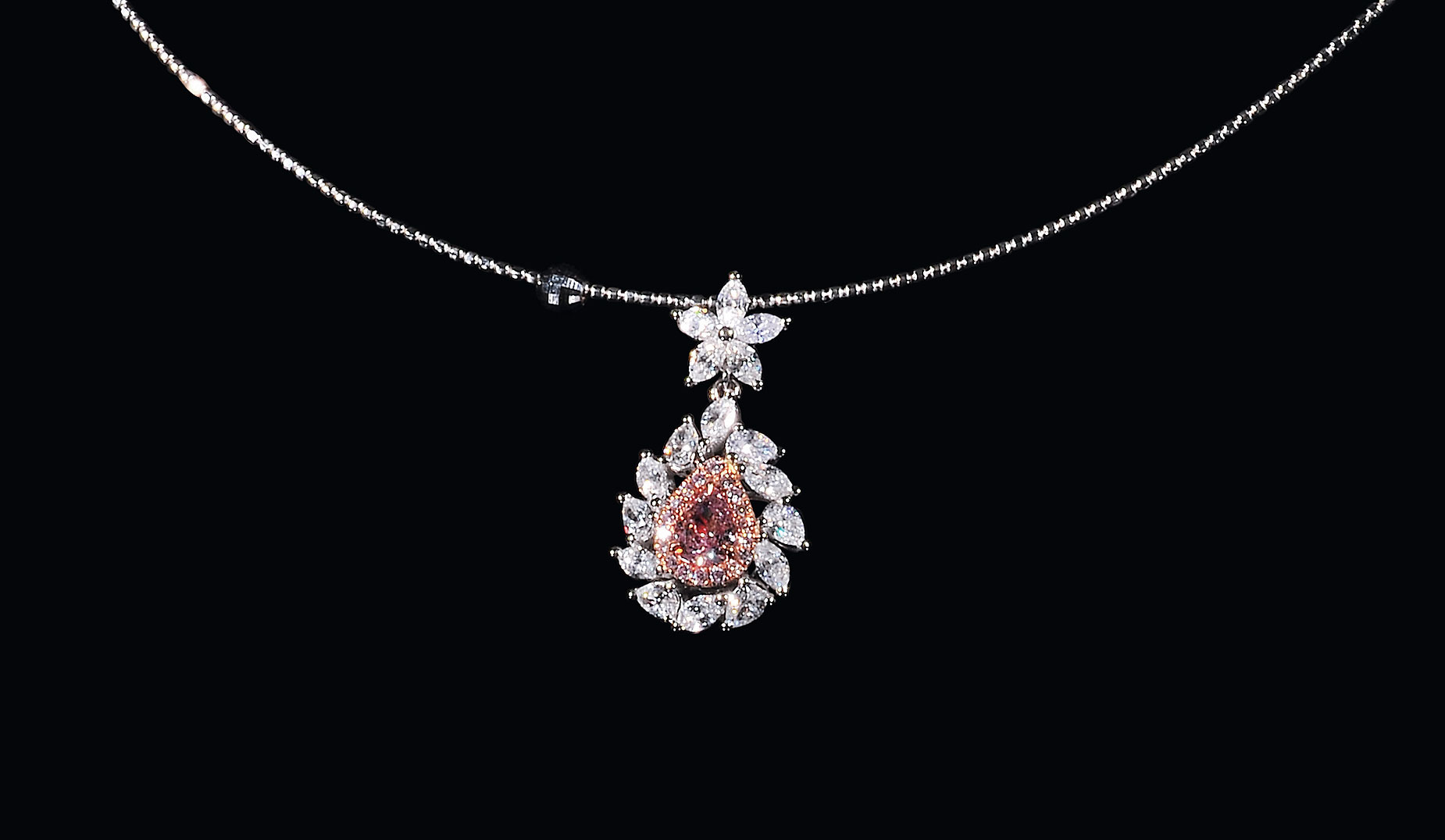 【18k金镶粉钻吊坠连项链】拍卖品_图片_价格_鉴赏_珠宝翡翠_雅昌艺术