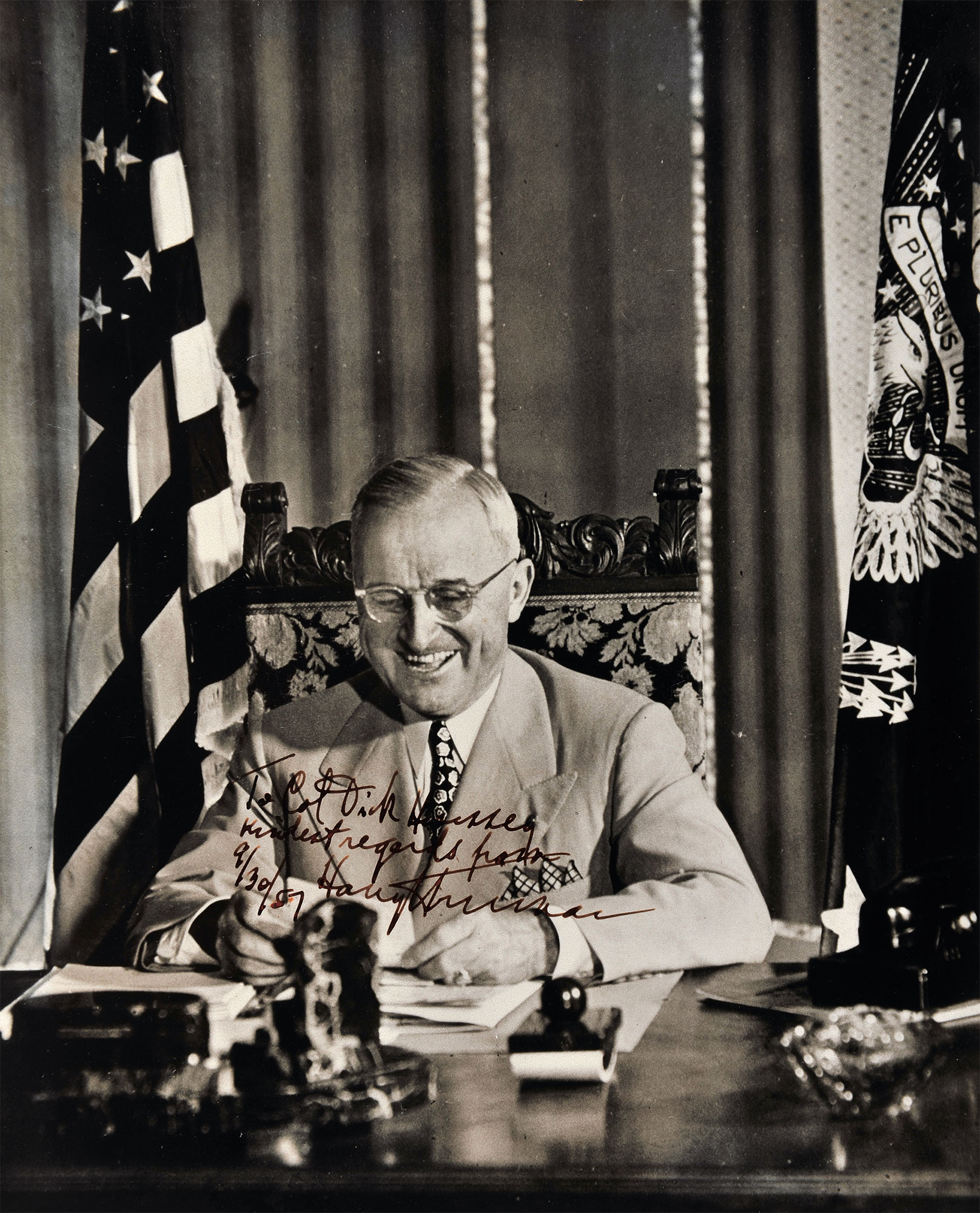 6041美国铁腕总统杜鲁门签名照片