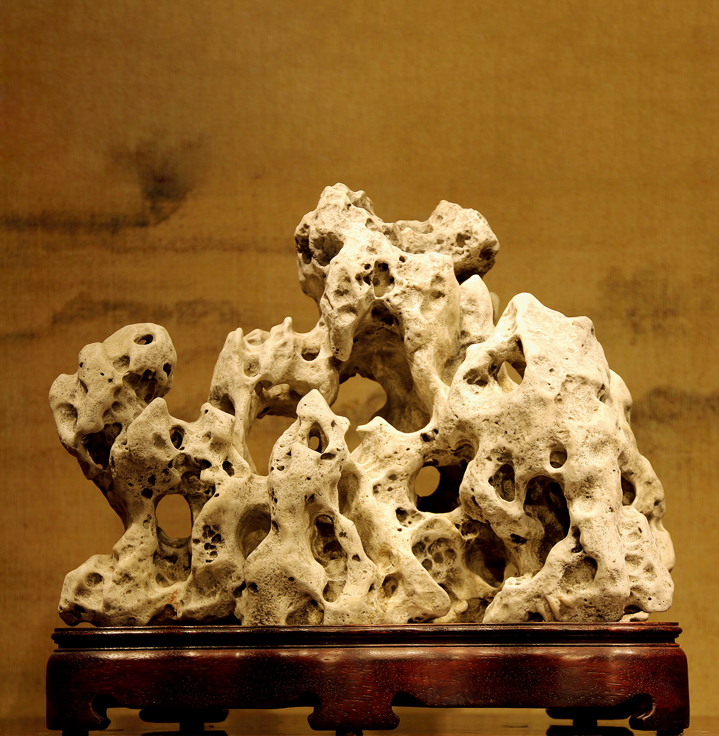 1474 "云起一天山"太湖石