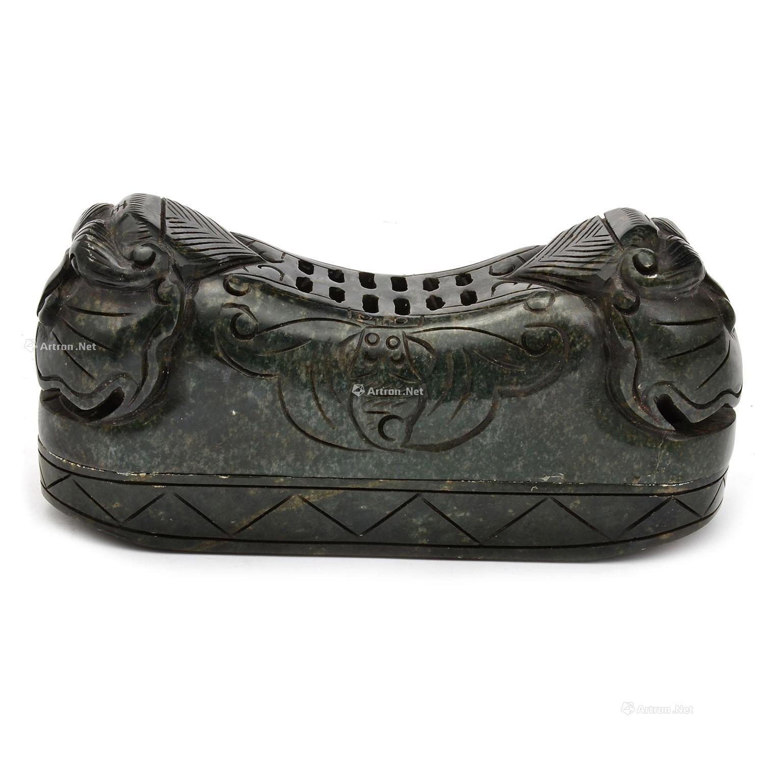 0104 玉雕虎头枕