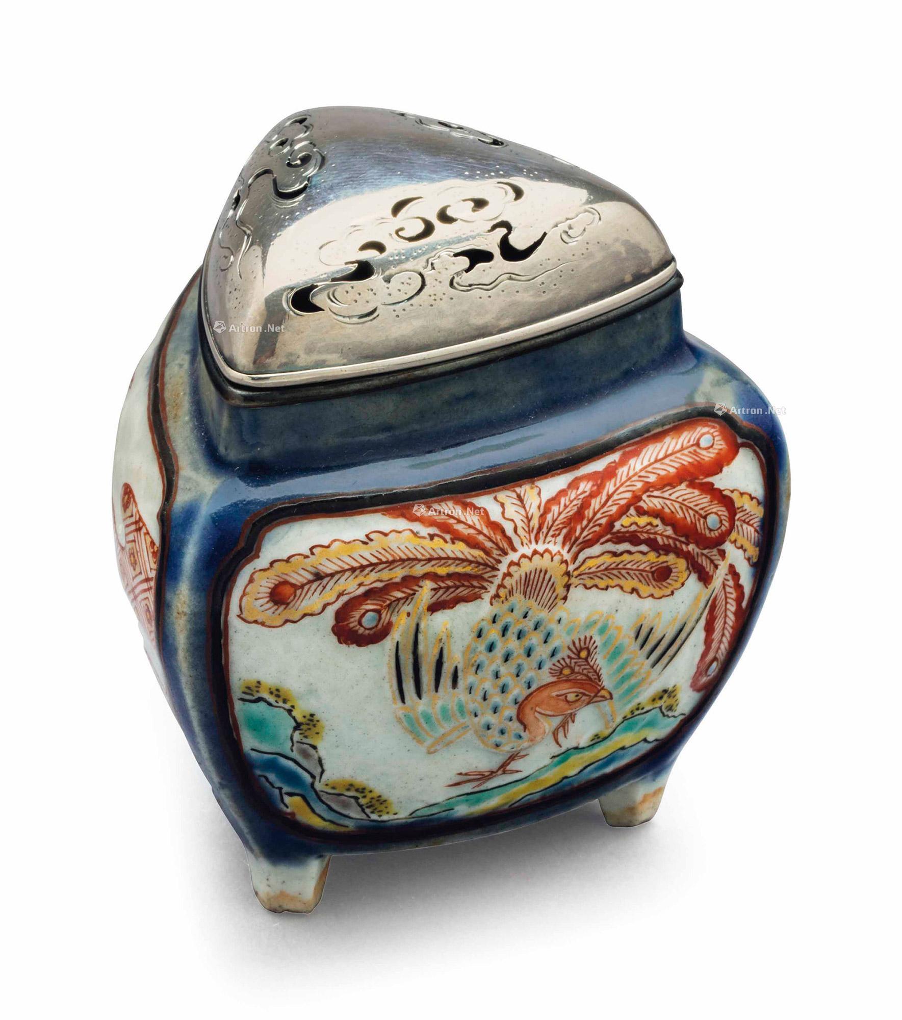 092819世纪ajapanesetriangularincenseburner