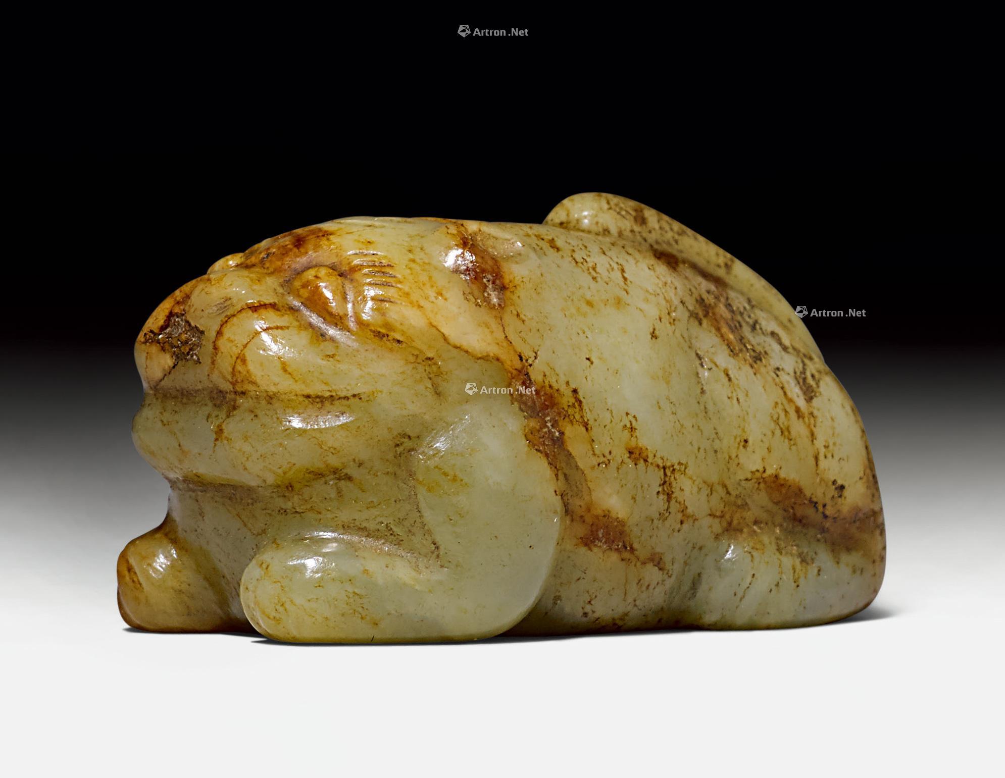 0196明代青褐色玉料雕小神兽