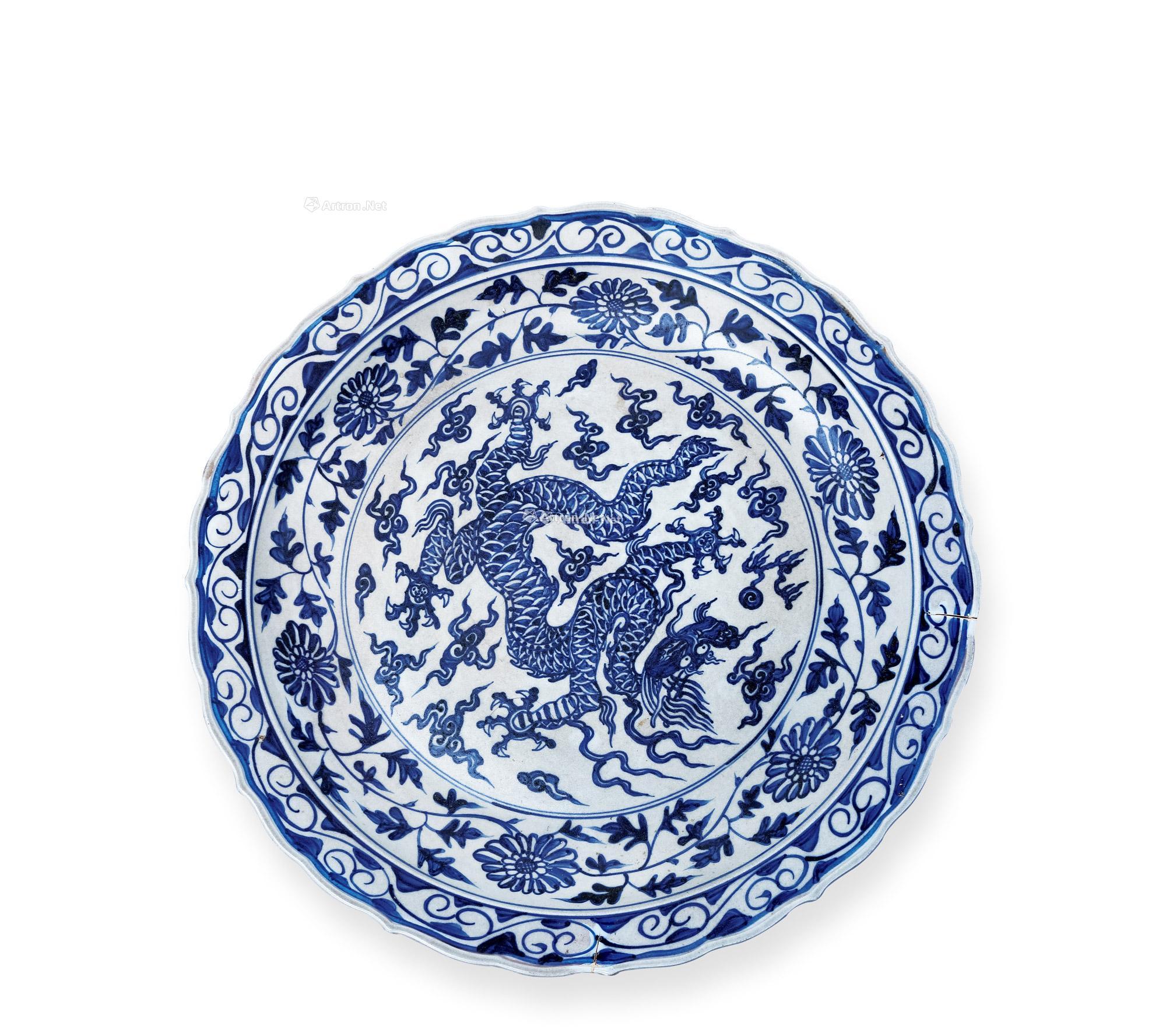 【明 青花龙纹菱口大盘】拍卖品_图片_价格_鉴赏_明代青花瓷器_雅昌