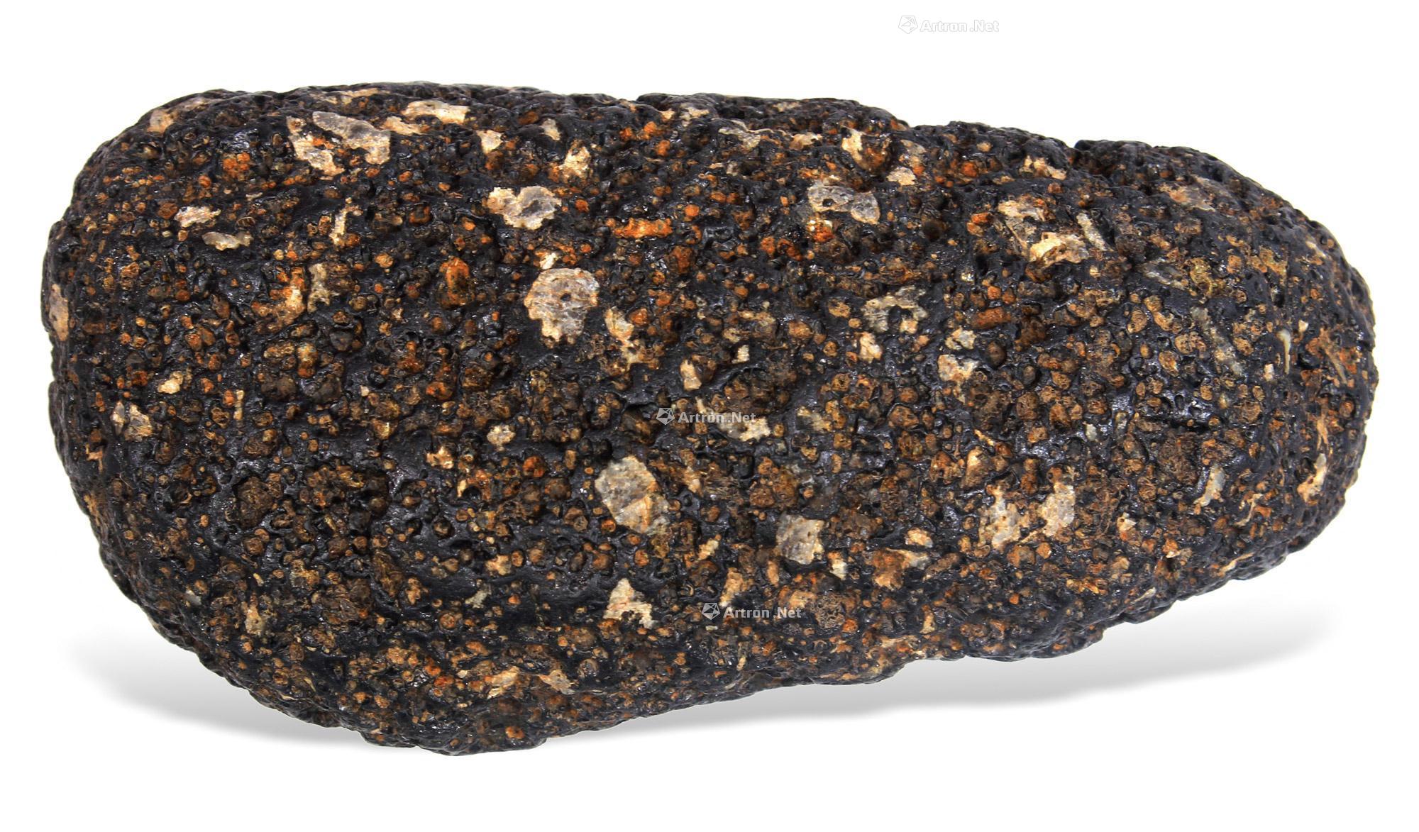 鉴定陨石有效方法之熔壳间的浅色条纹_裂隙