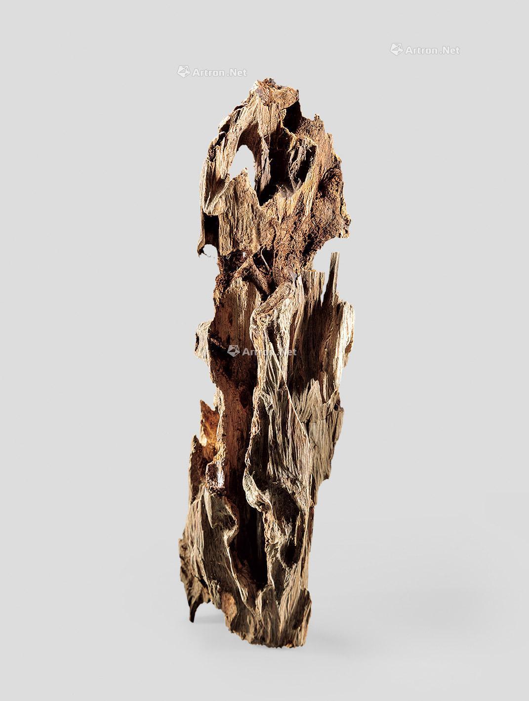 0179越南虫漏沉香摆件