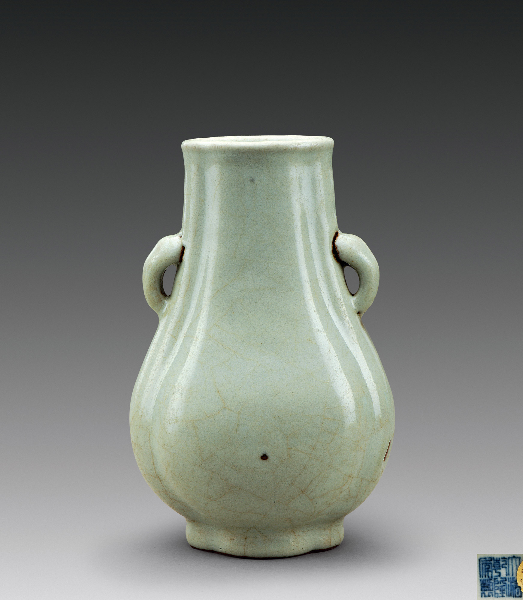 2408 清乾隆 仿官釉双耳小瓶