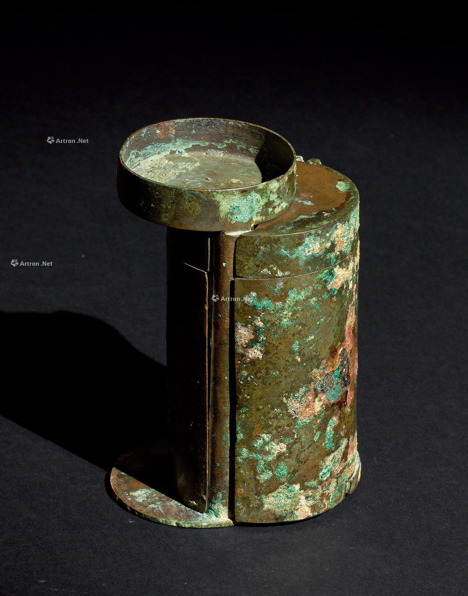 8098 汉代 铜组合灯