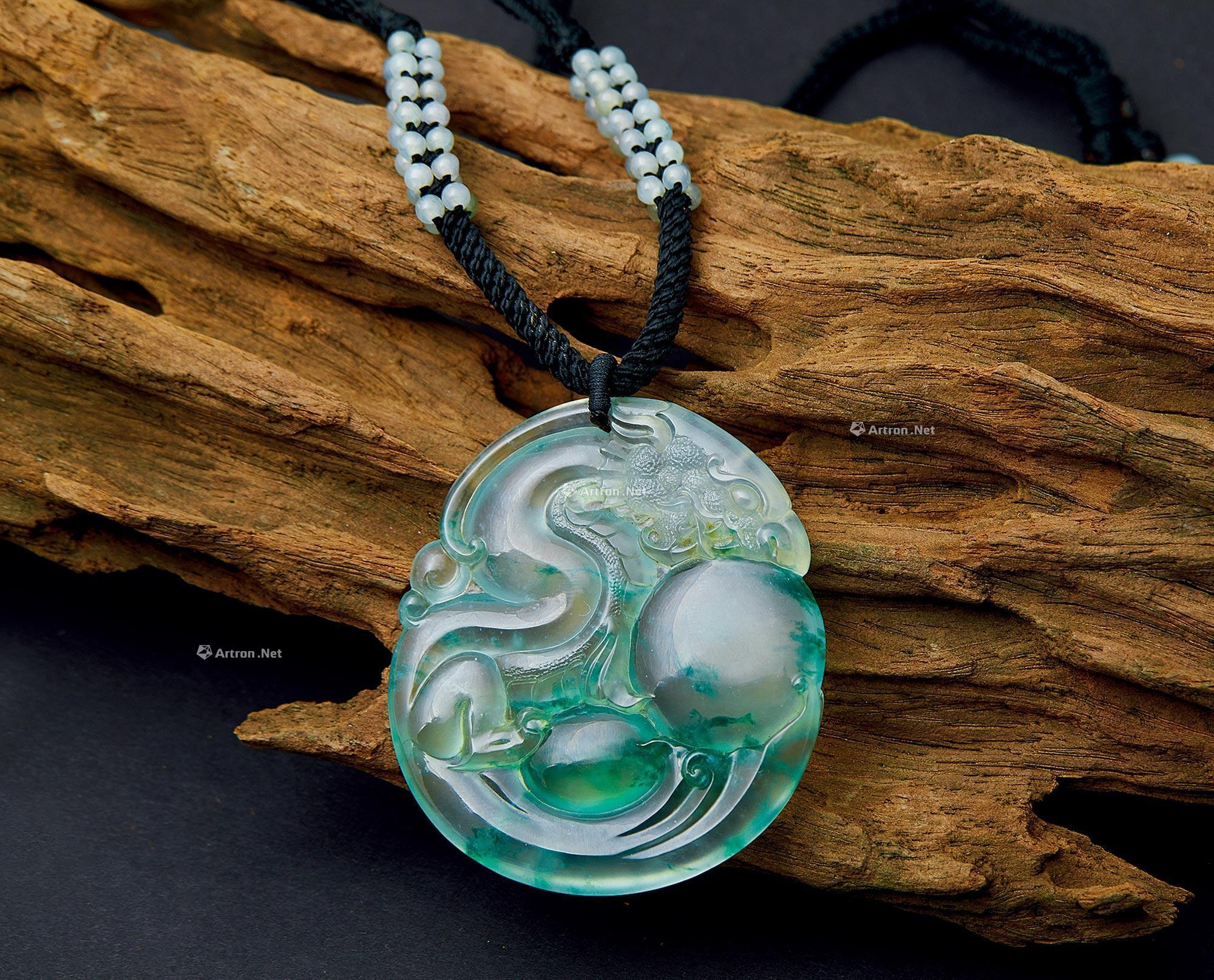 0097 翡翠玻璃种「龙戏珠」牌