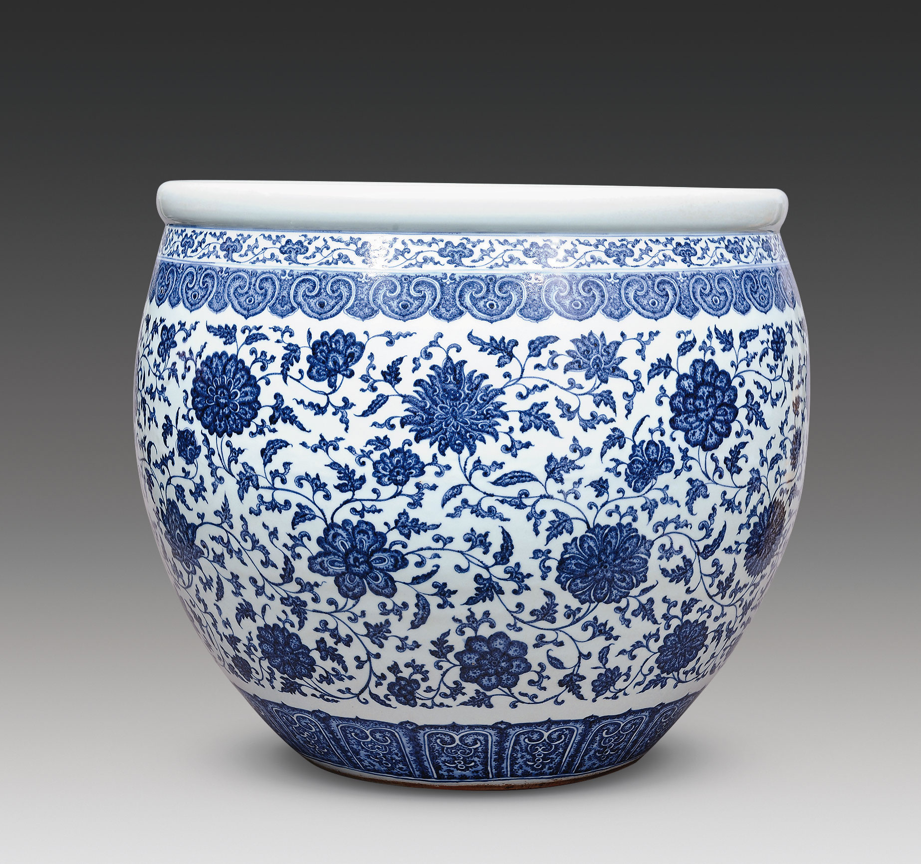 【清乾隆 青花缠枝莲纹大缸】拍卖品_图片_价格_鉴赏_清代青花瓷器